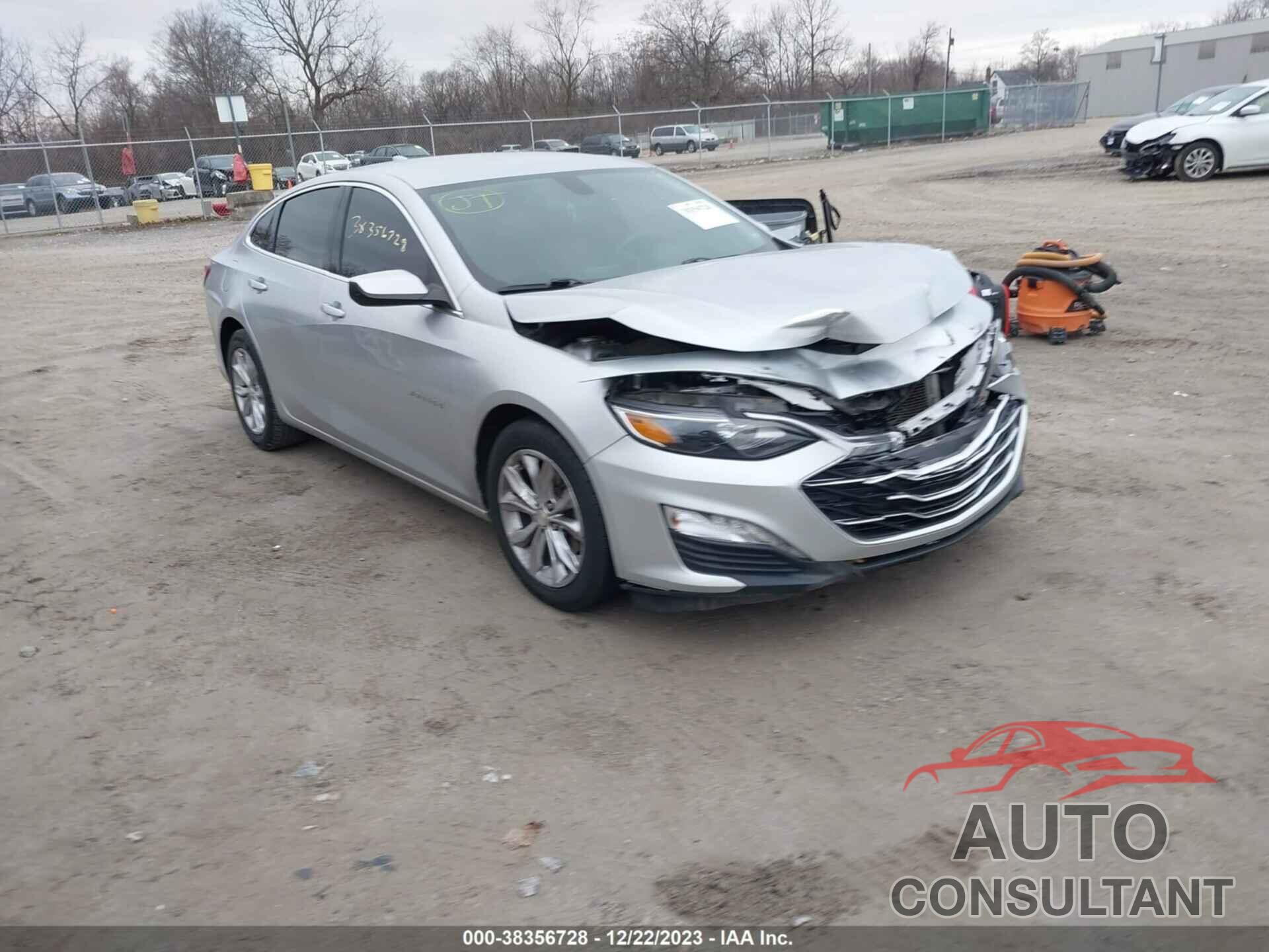 CHEVROLET MALIBU 2019 - 1G1ZD5ST8KF110139