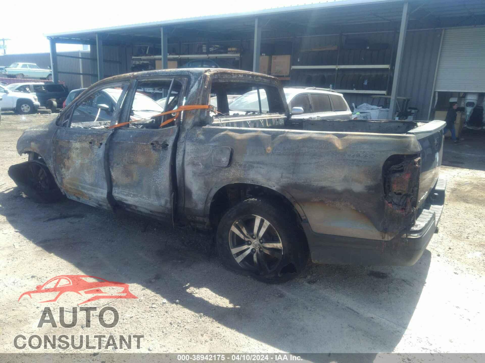 HONDA RIDGELINE 2017 - 5FPYK2F41HB008499