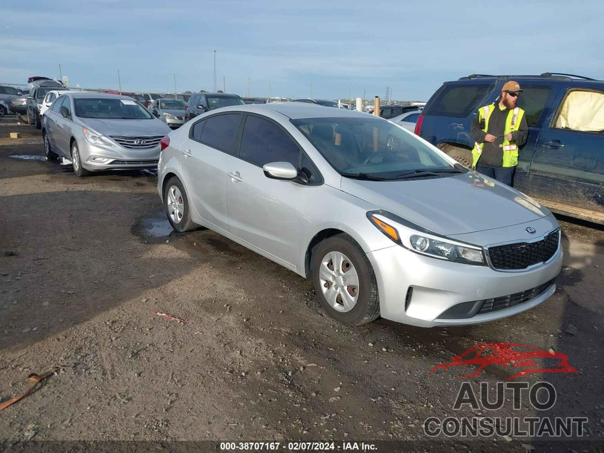 KIA FORTE 2017 - 3KPFK4A73HE072322