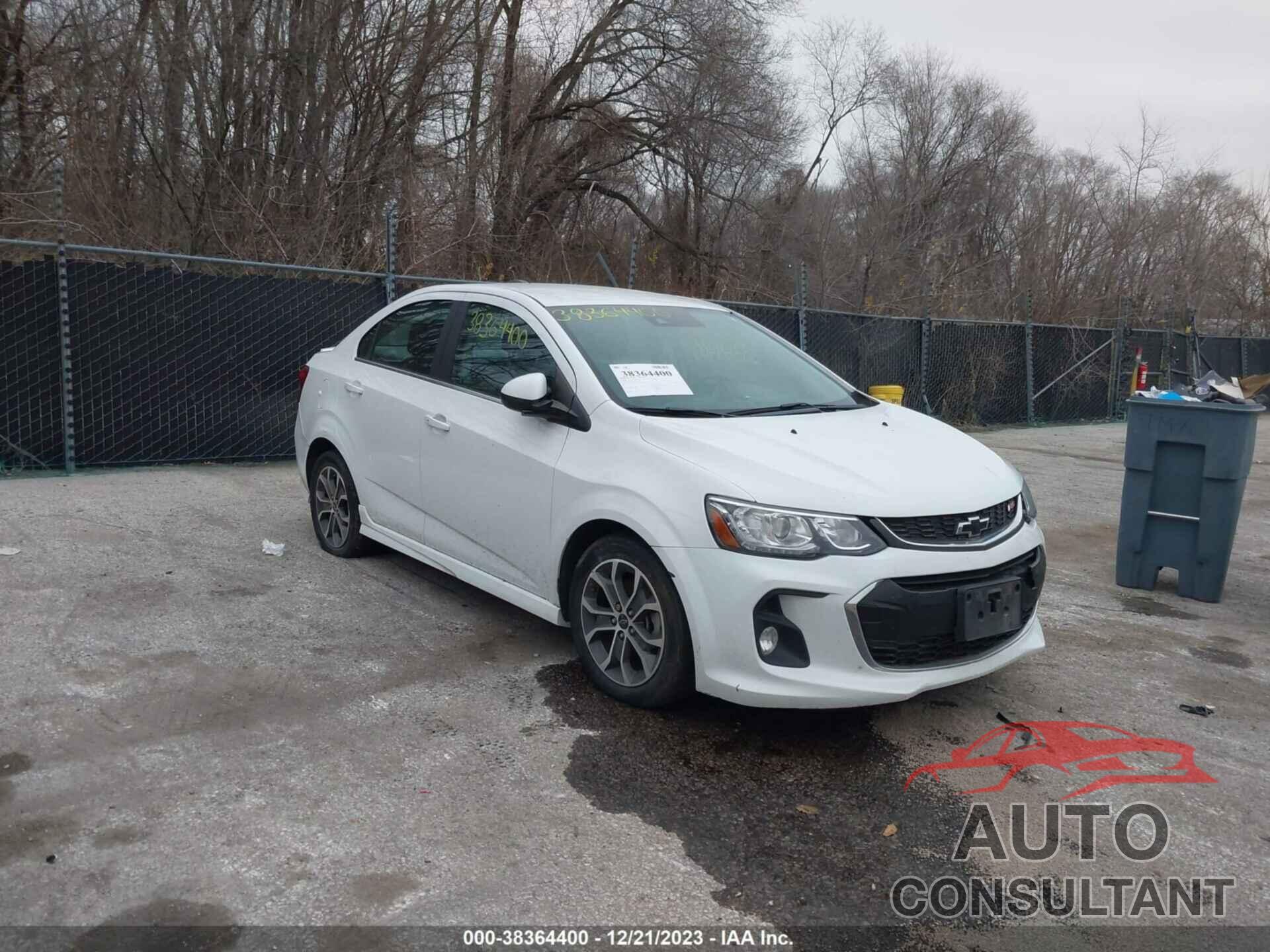 CHEVROLET SONIC 2019 - 1G1JD5SB4K4111319