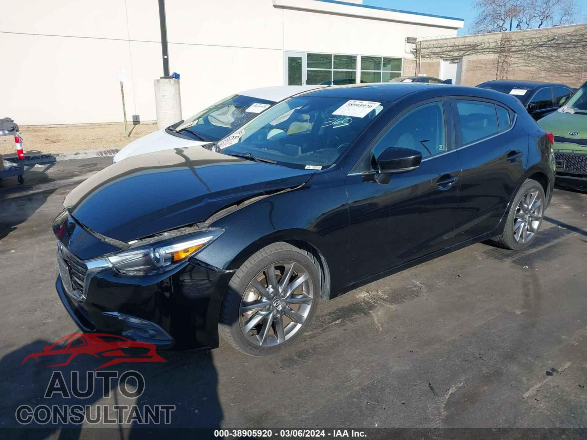 MAZDA 3 2018 - 3MZBN1M34JM166344