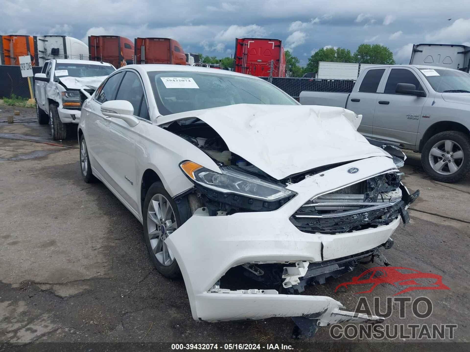 FORD FUSION HYBRID 2017 - 3FA6P0LU0HR228909