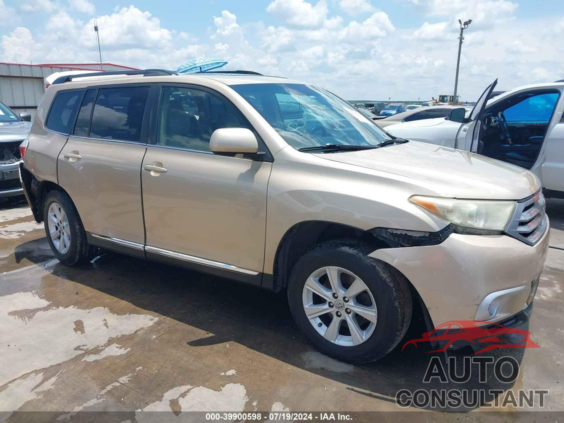 TOYOTA HIGHLANDER 2011 - 5TDBK3EH2BS042799