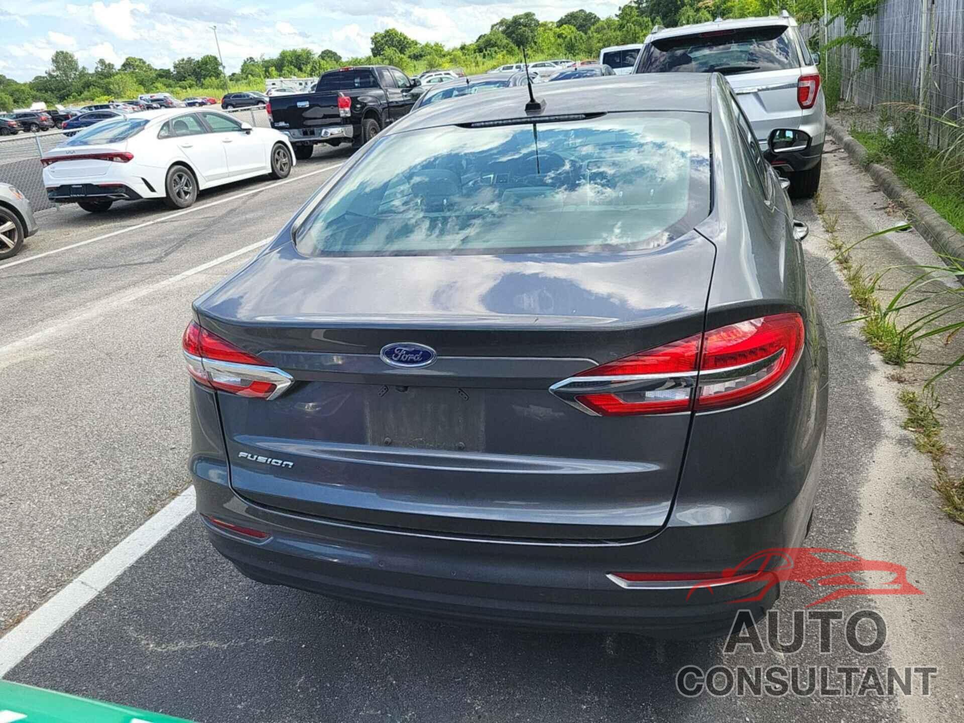 FORD FUSION 2019 - 3FA6P0G78KR278579