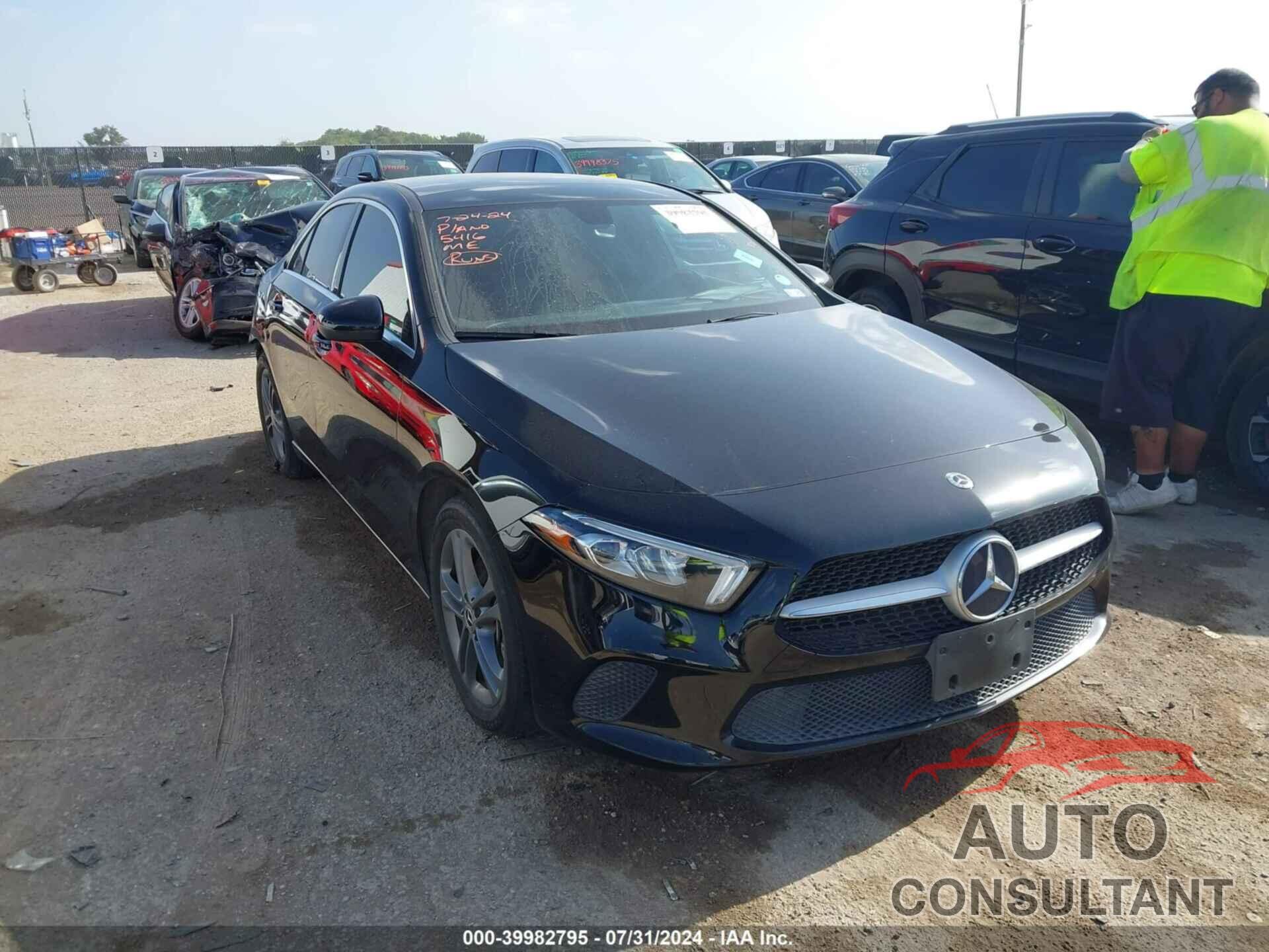 MERCEDES-BENZ A 220 2020 - W1K3G4EB4LJ205416