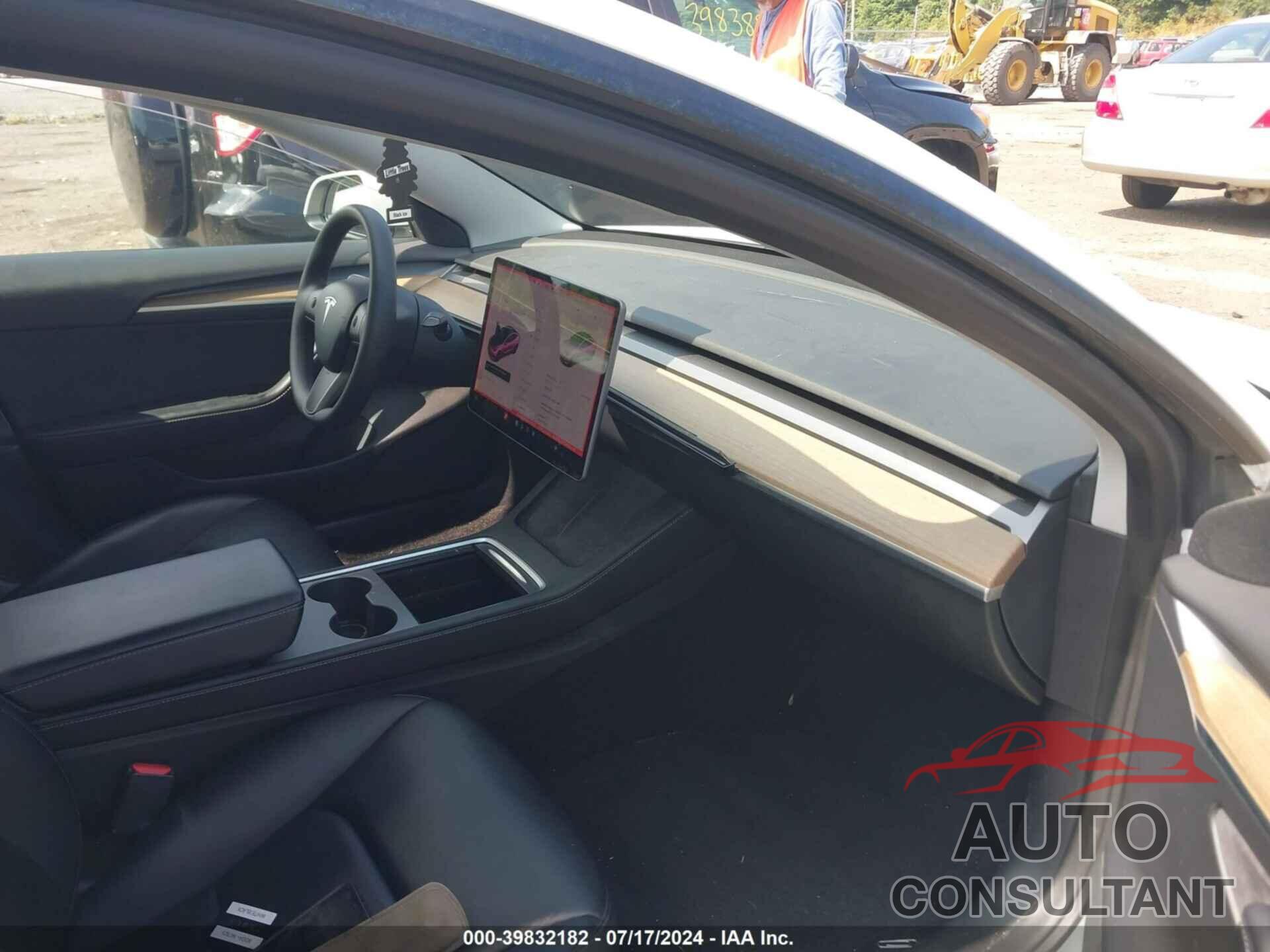 TESLA MODEL 3 2021 - 5YJ3E1EA7MF947825