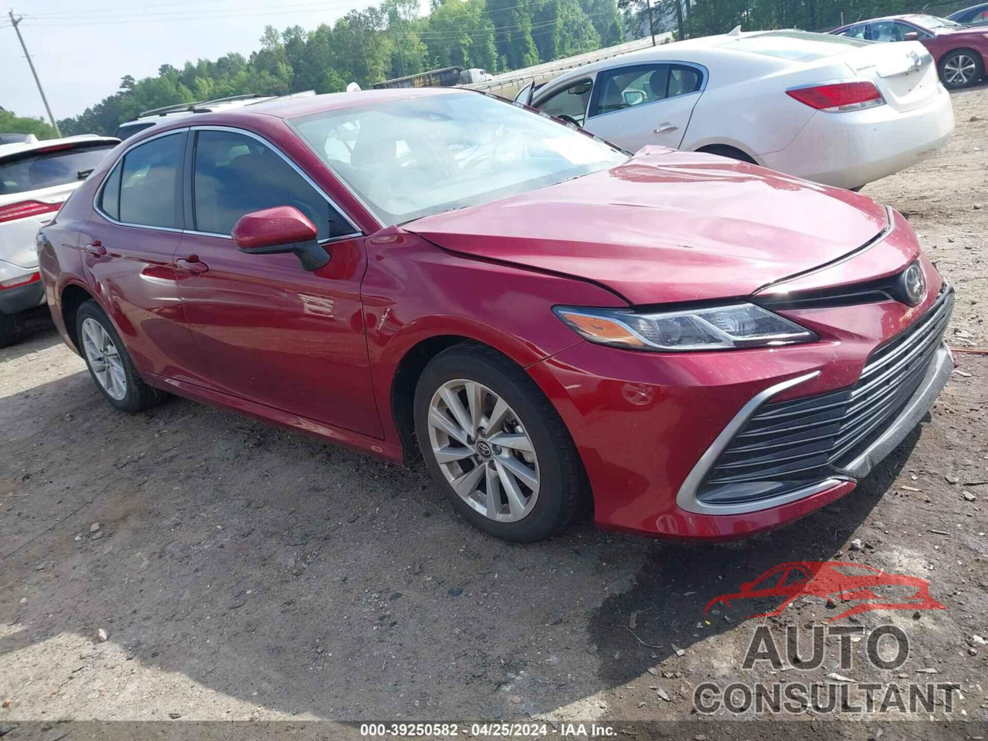 TOYOTA CAMRY 2022 - 4T1C11AK2NU678387