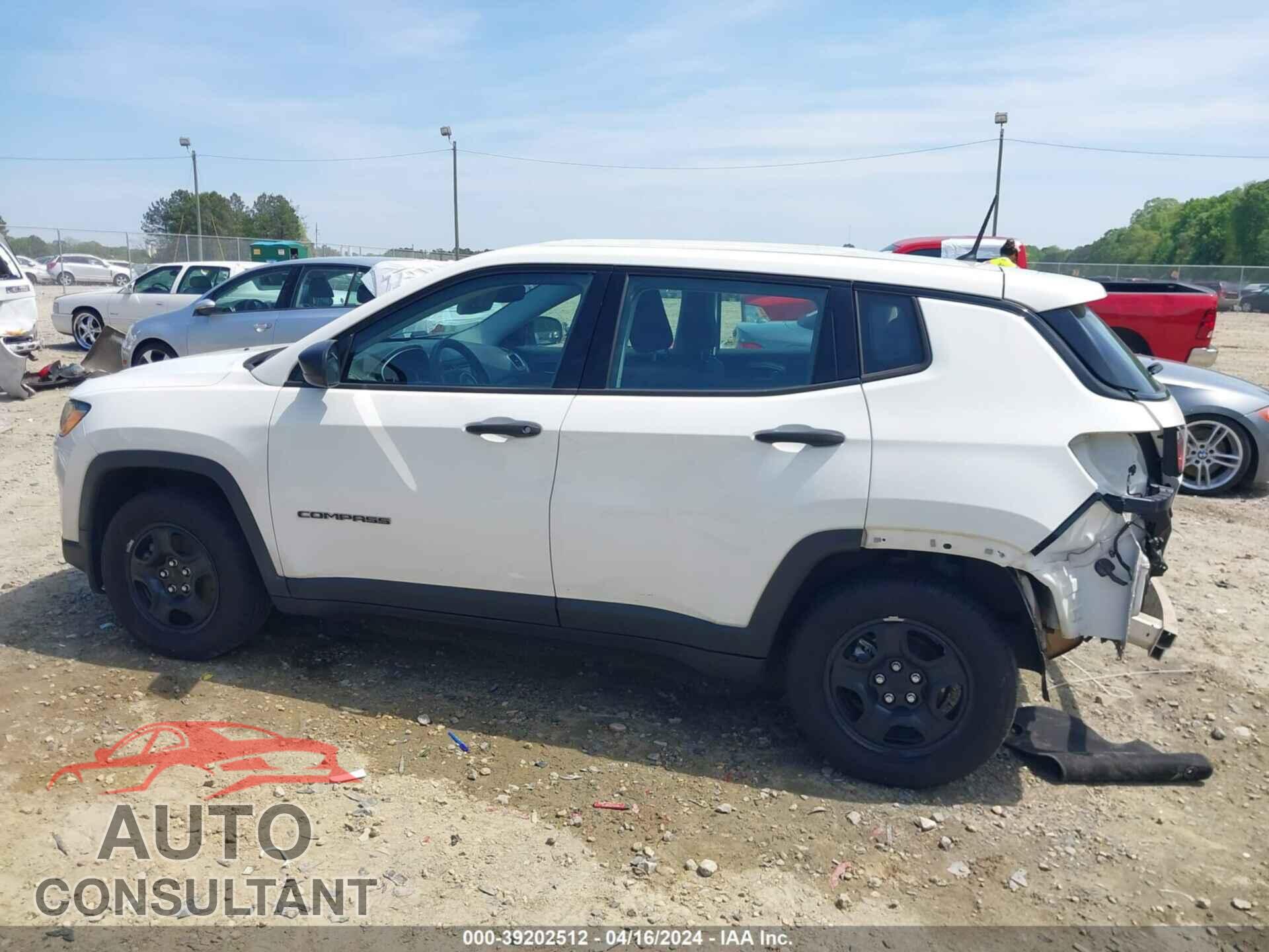 JEEP COMPASS 2018 - 3C4NJCAB7JT461740