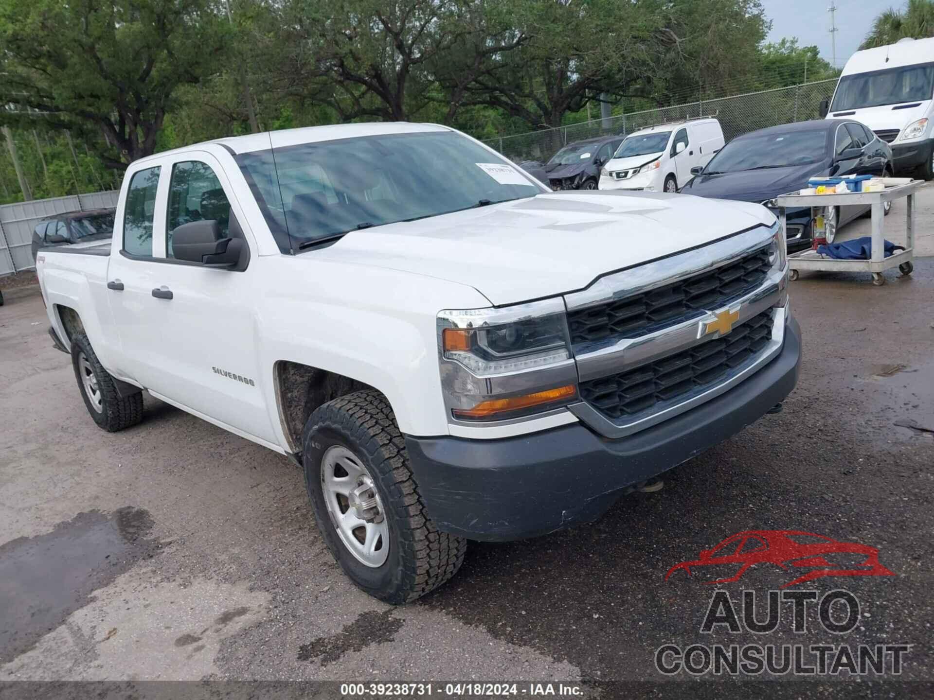 CHEVROLET SILVERADO 1500 2018 - 1GCVKNEH9JZ163058