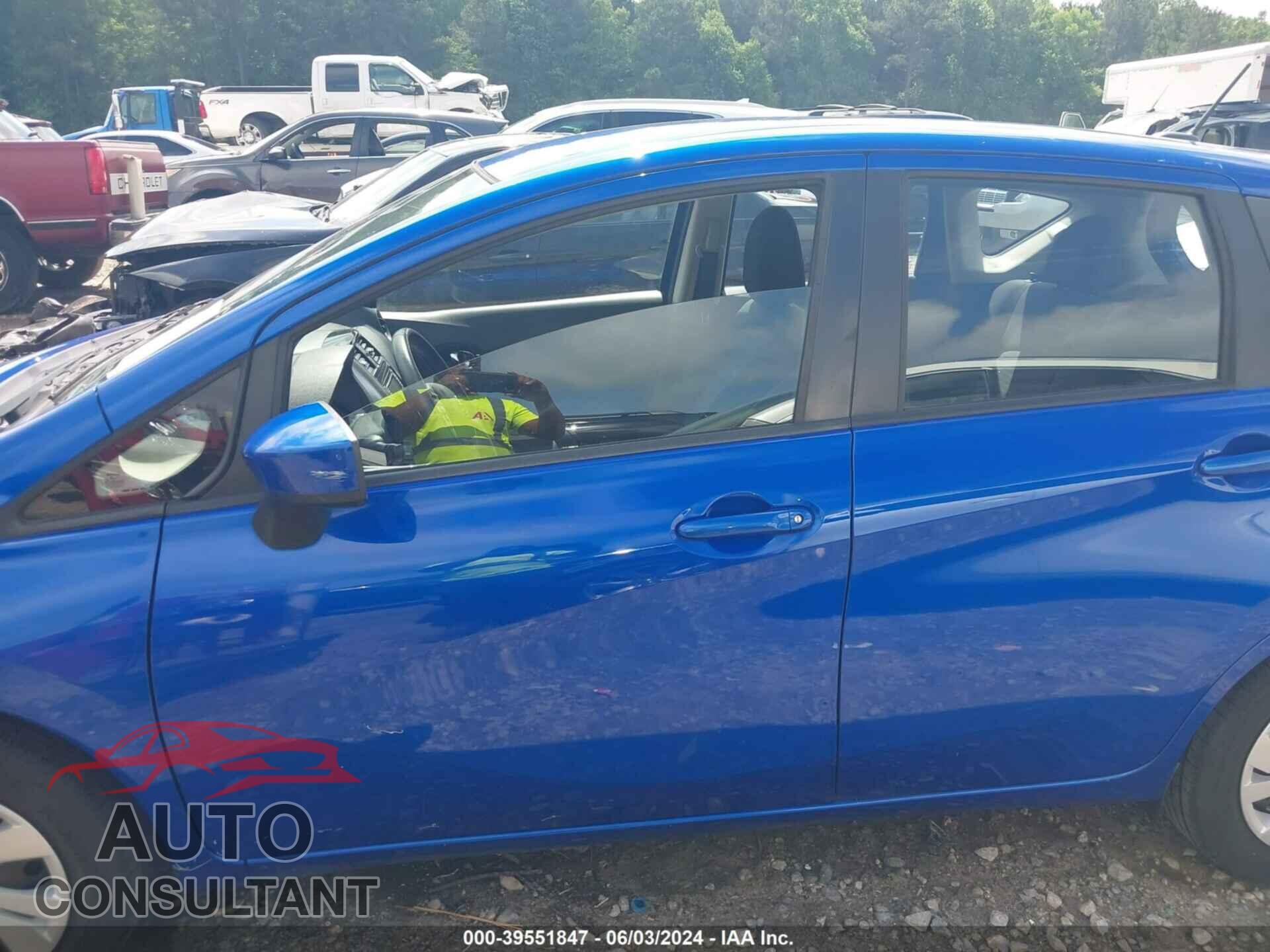 NISSAN VERSA NOTE 2017 - 3N1CE2CP5HL352625