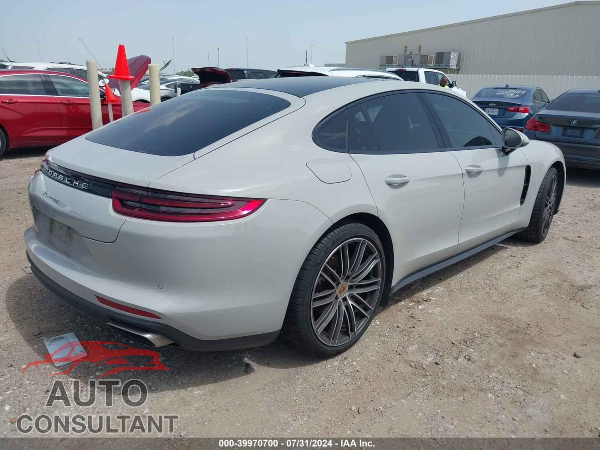 PORSCHE PANAMERA 2017 - WP0AA2A71HL100806