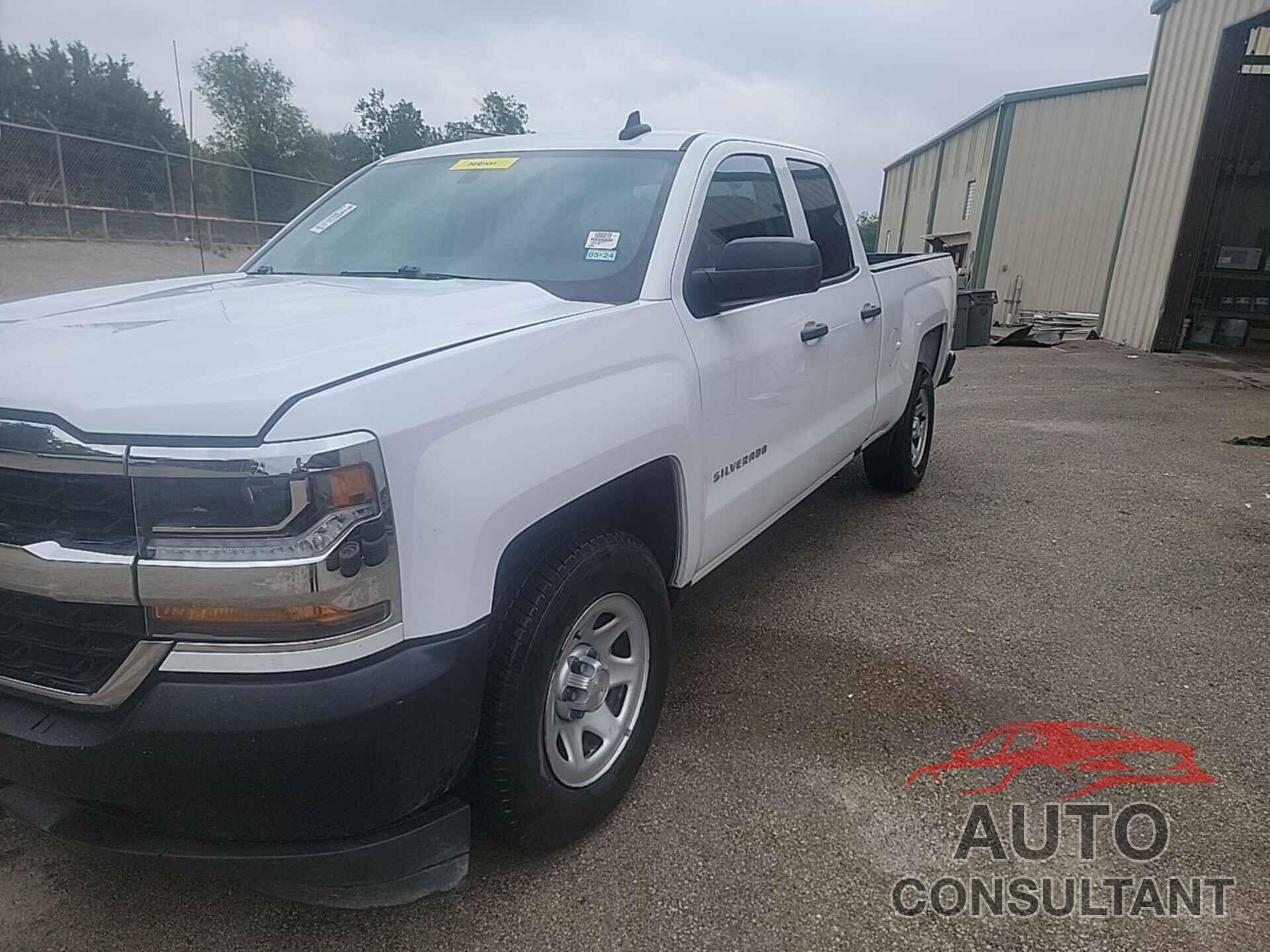 CHEVROLET SILVERADO 1500 2018 - 1GCRCNEC9JZ210124