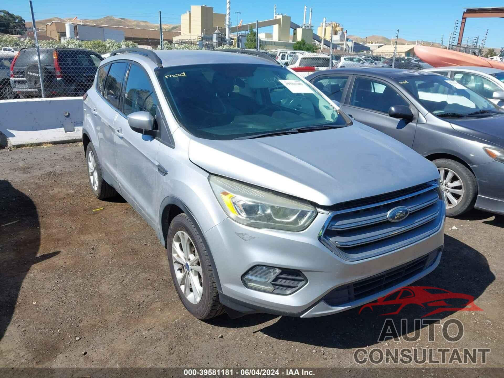 FORD ESCAPE 2017 - 1FMCU0GD0HUC73188