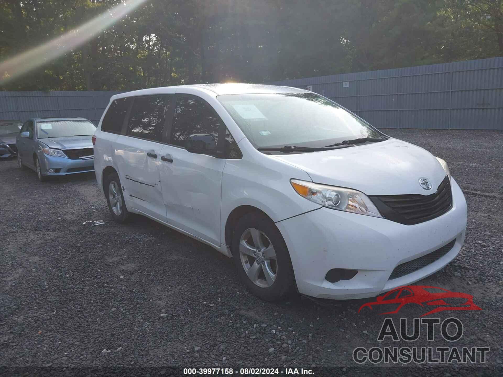 TOYOTA SIENNA 2015 - 5TDZK3DCXFS614096
