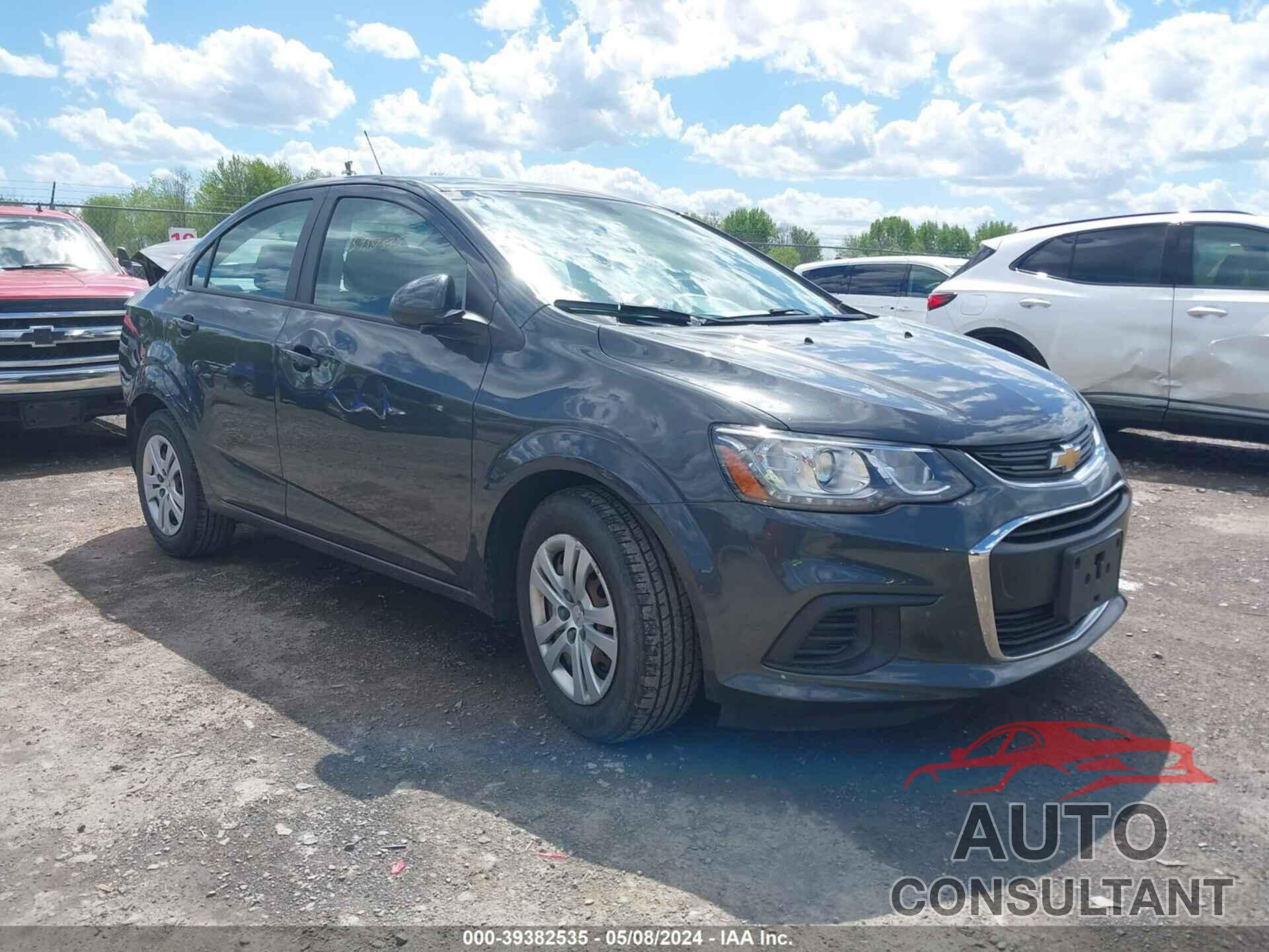 CHEVROLET SONIC 2017 - 1G1JB5SG6H4171810