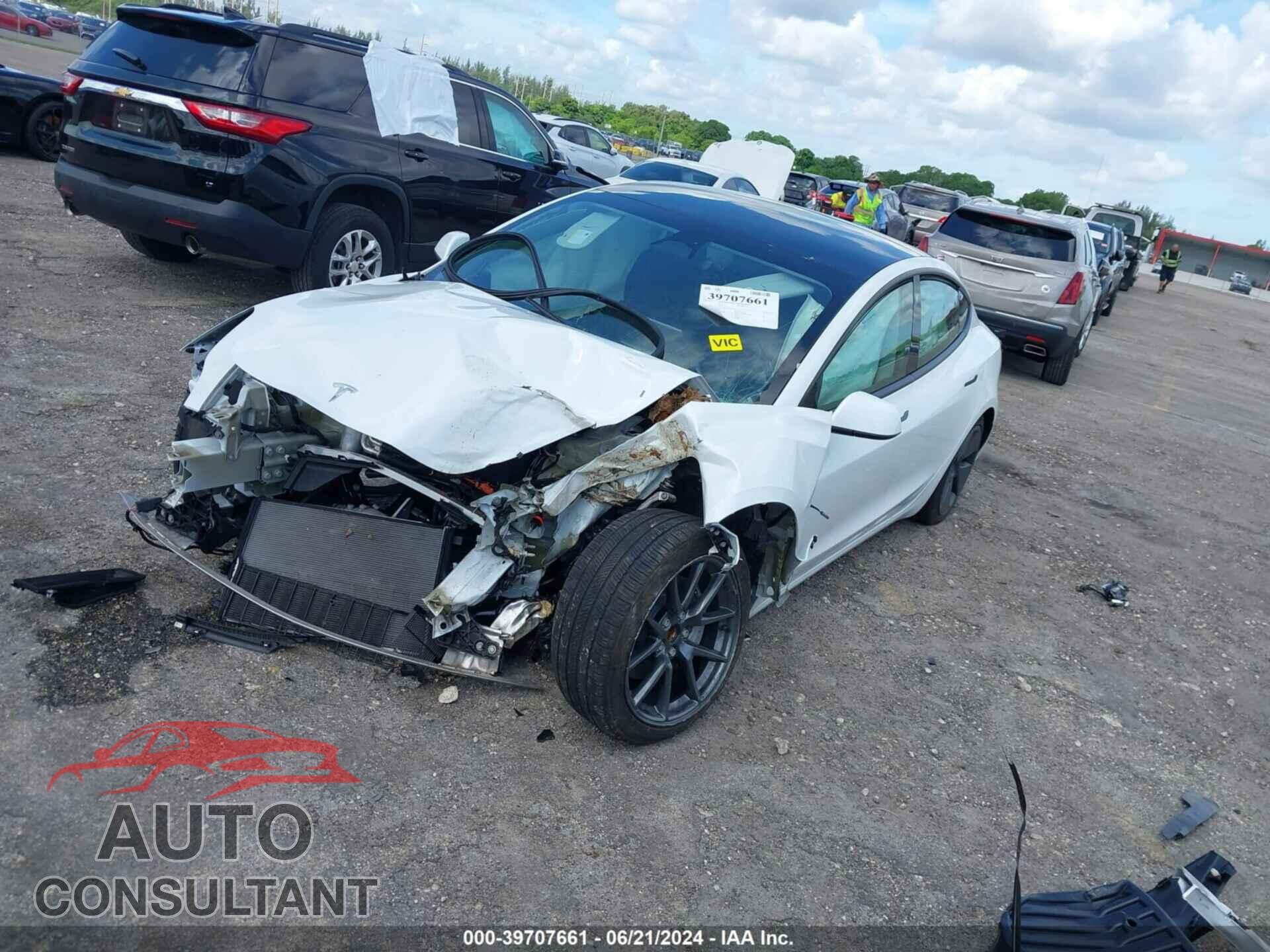 TESLA MODEL 3 2023 - 5YJ3E1EA1PF543262