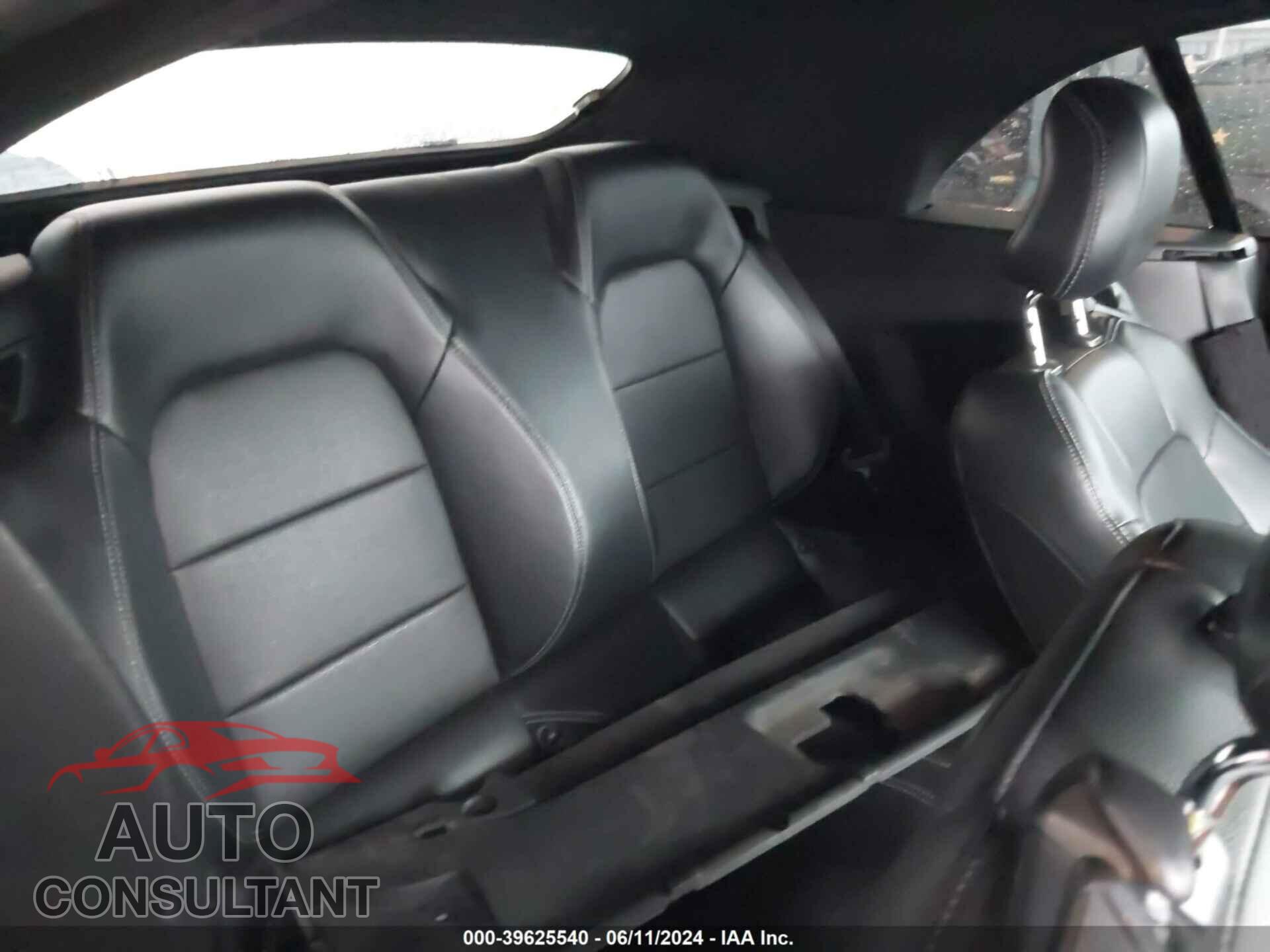 FORD MUSTANG 2017 - 1FATP8UH0H5287402