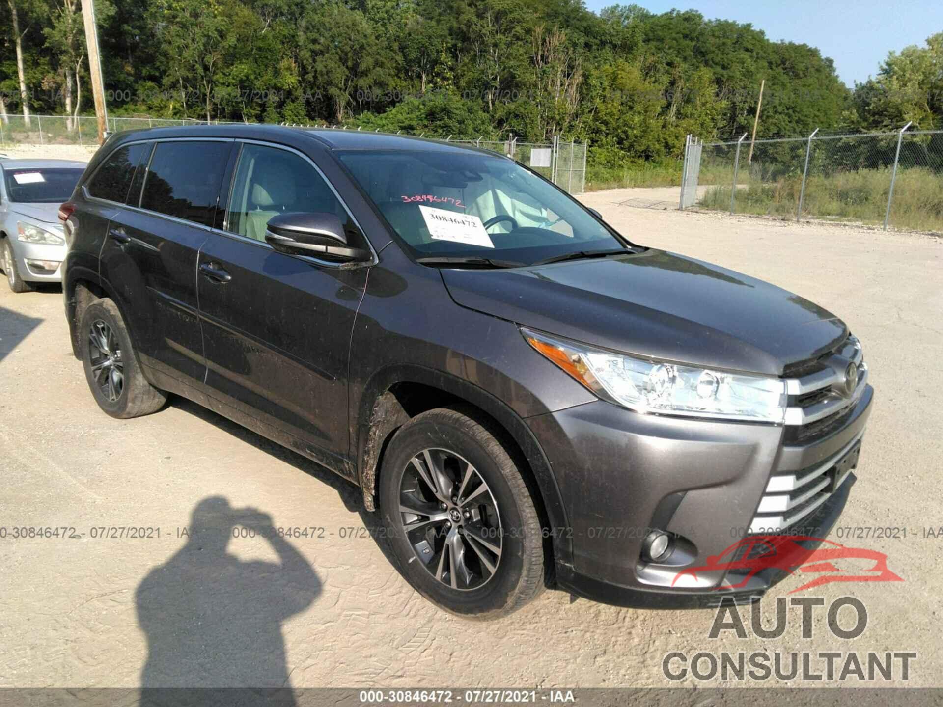 TOYOTA HIGHLANDER 2018 - 5TDBZRFH7JS889796
