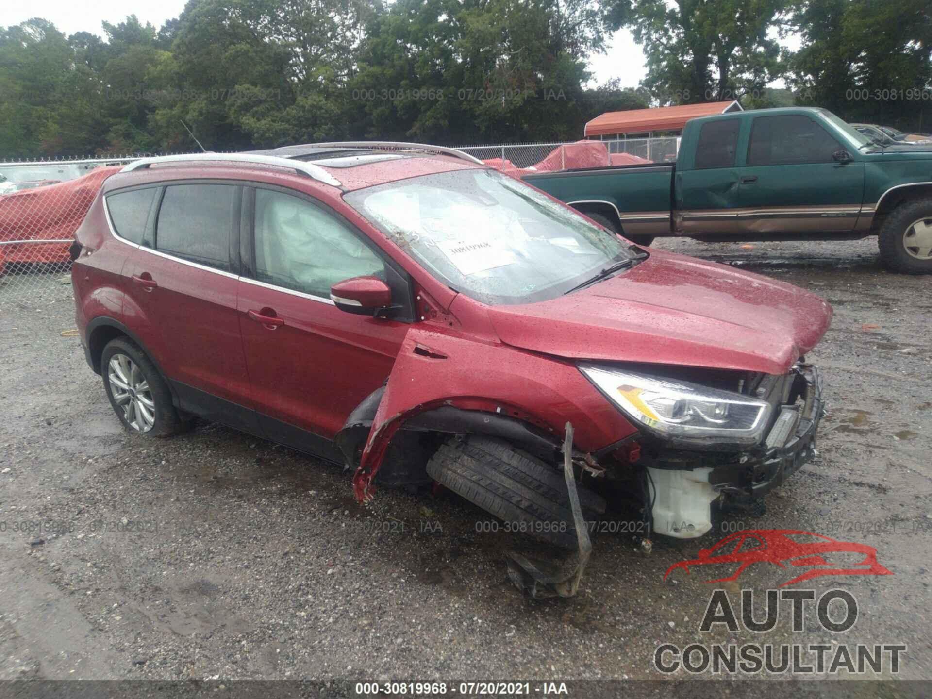 FORD ESCAPE 2017 - 1FMCU0J93HUA09211