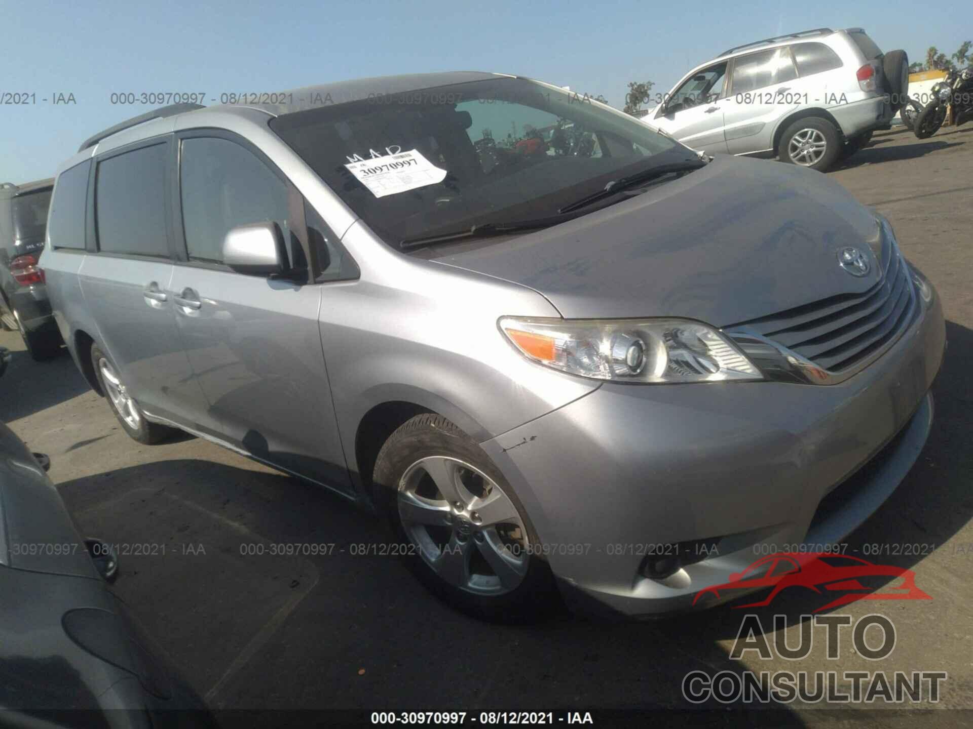 TOYOTA SIENNA 2016 - 5TDKK3DC6GS740023