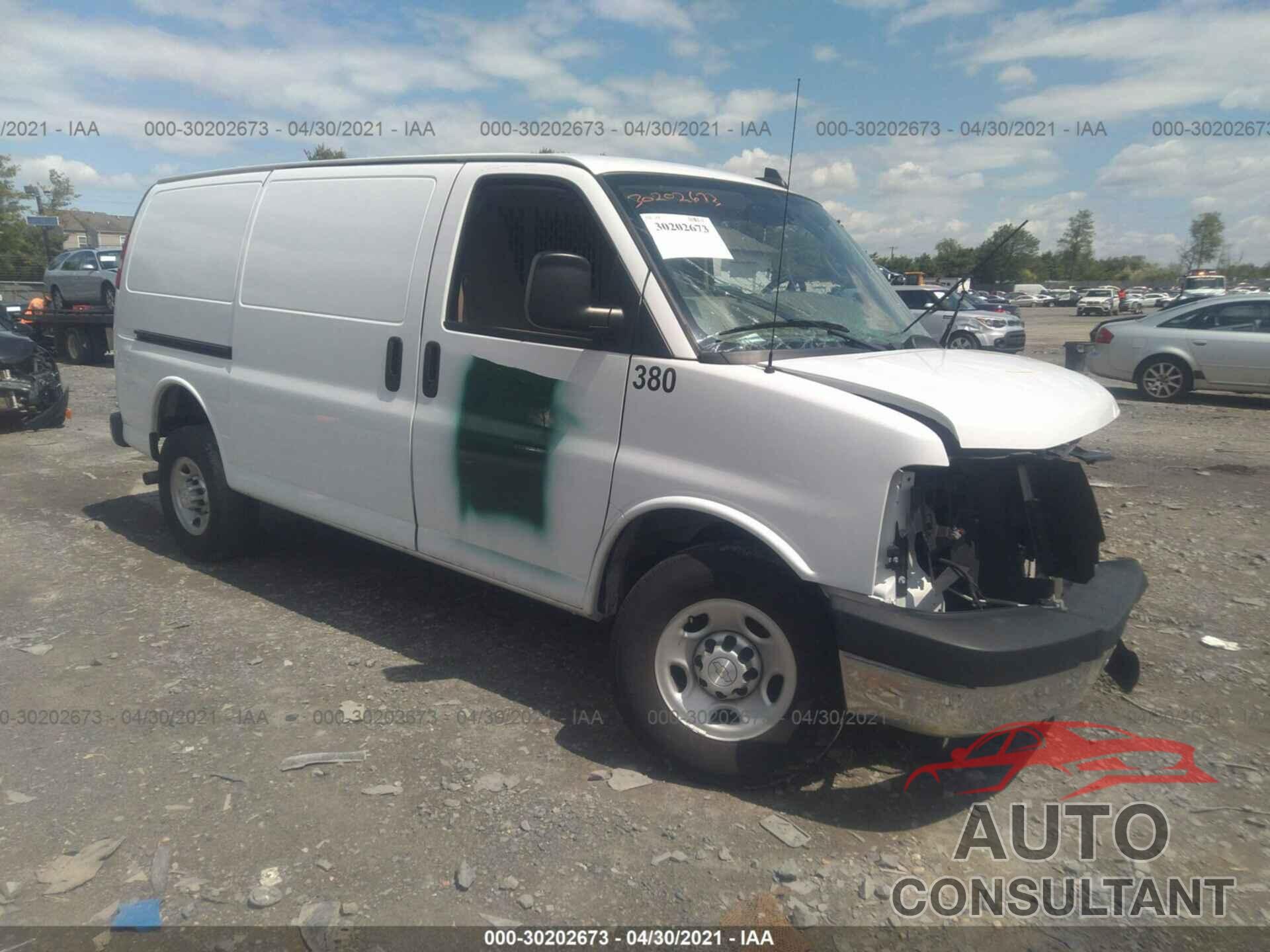 CHEVROLET EXPRESS CARGO VAN 2018 - 1GCWGAFP5J1310074