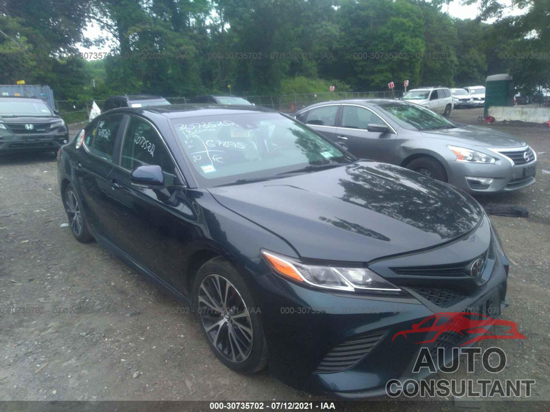 TOYOTA CAMRY 2018 - 4T1B11HK4JU651039