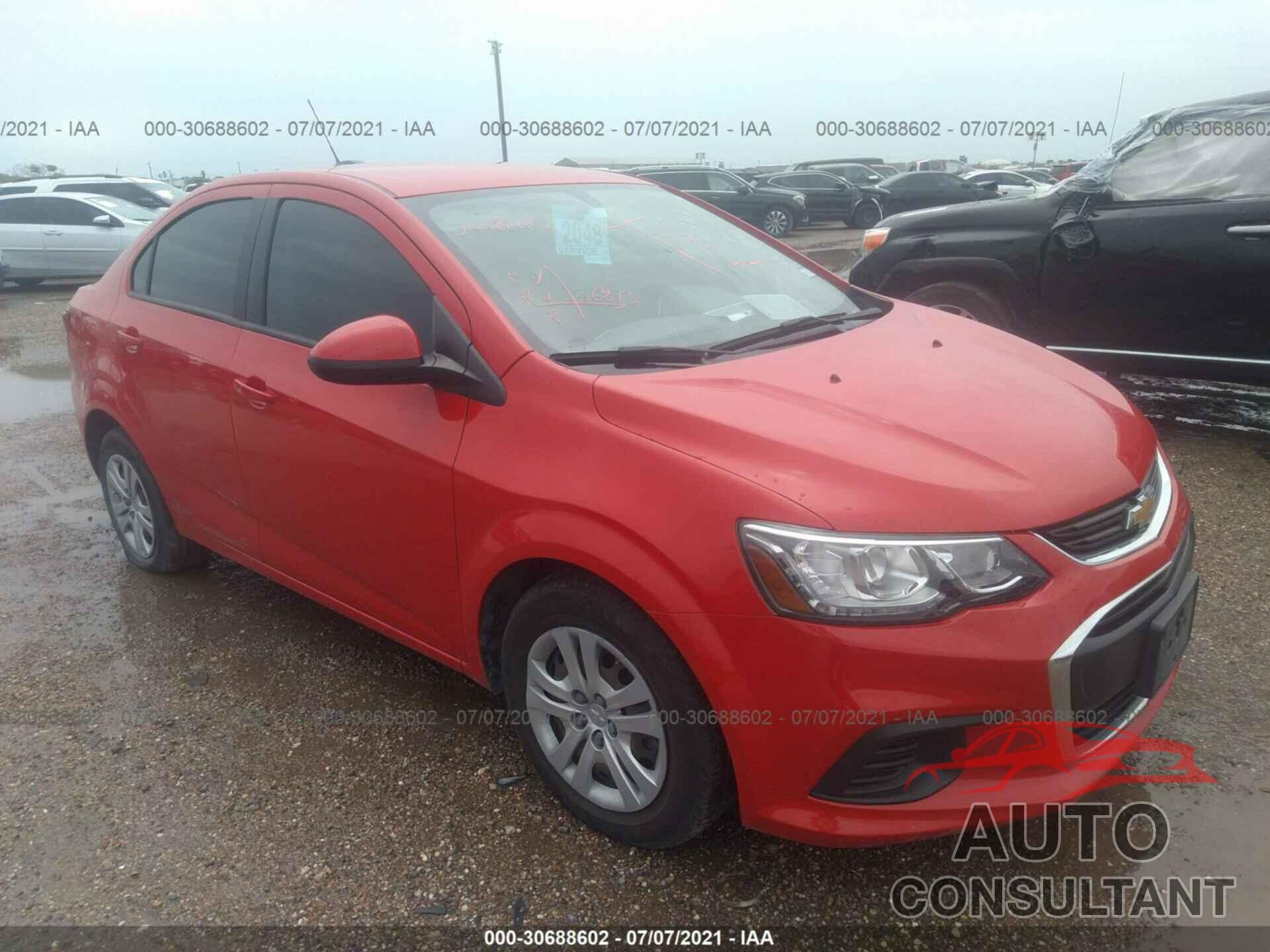 CHEVROLET SONIC 2017 - 1G1JB5SH5H4149273