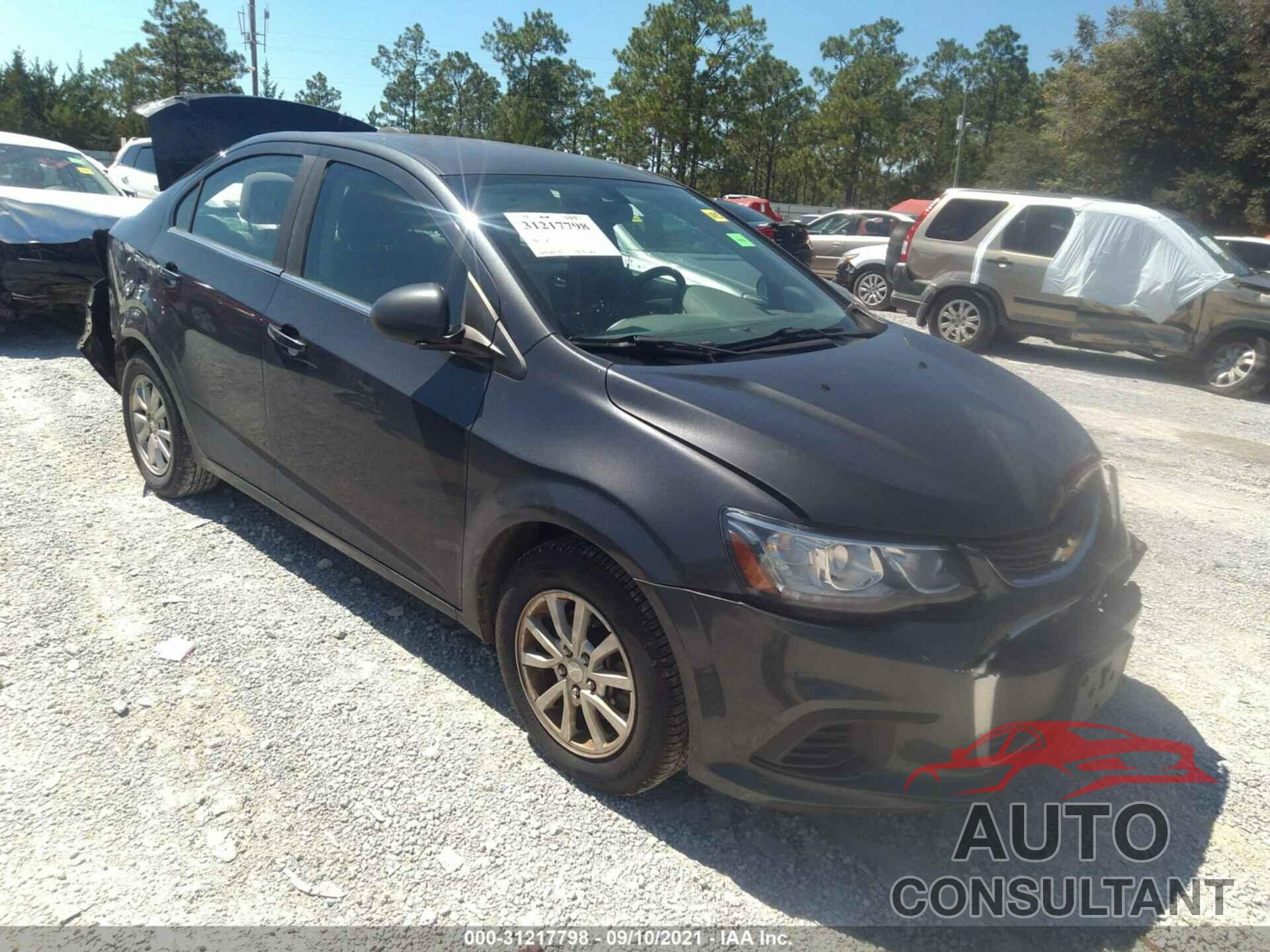 CHEVROLET SONIC 2017 - 1G1JD5SH1H4124428