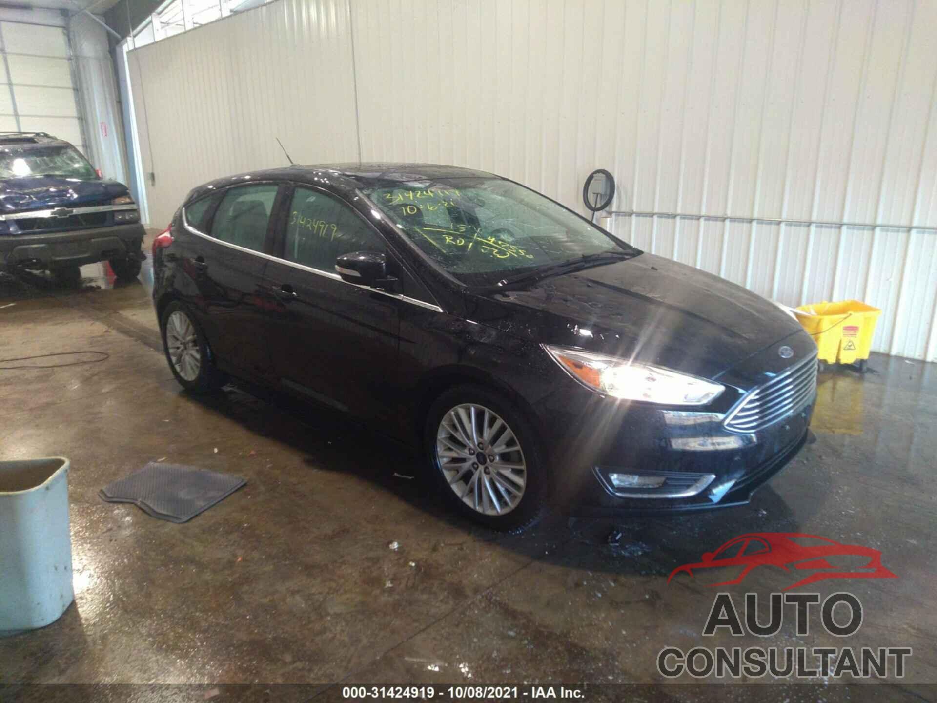 FORD FOCUS 2018 - 1FADP3N24JL296459