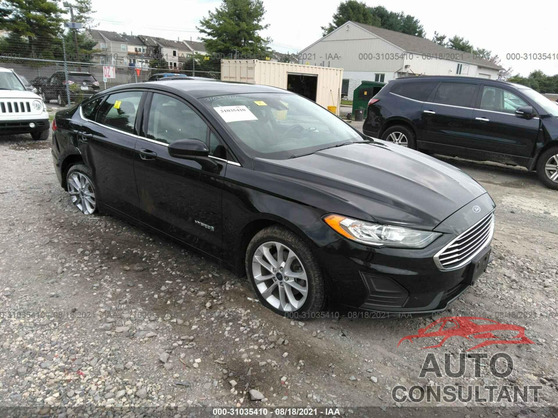 FORD FUSION HYBRID 2019 - 3FA6P0LU2KR146414