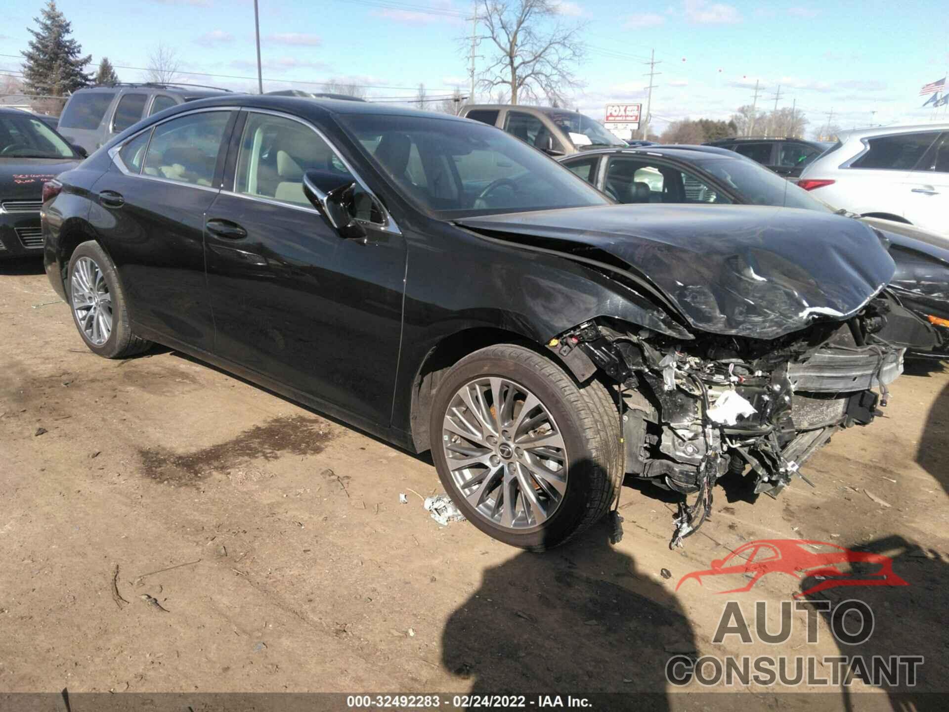 LEXUS ES 2020 - 58ADZ1B10LU079531