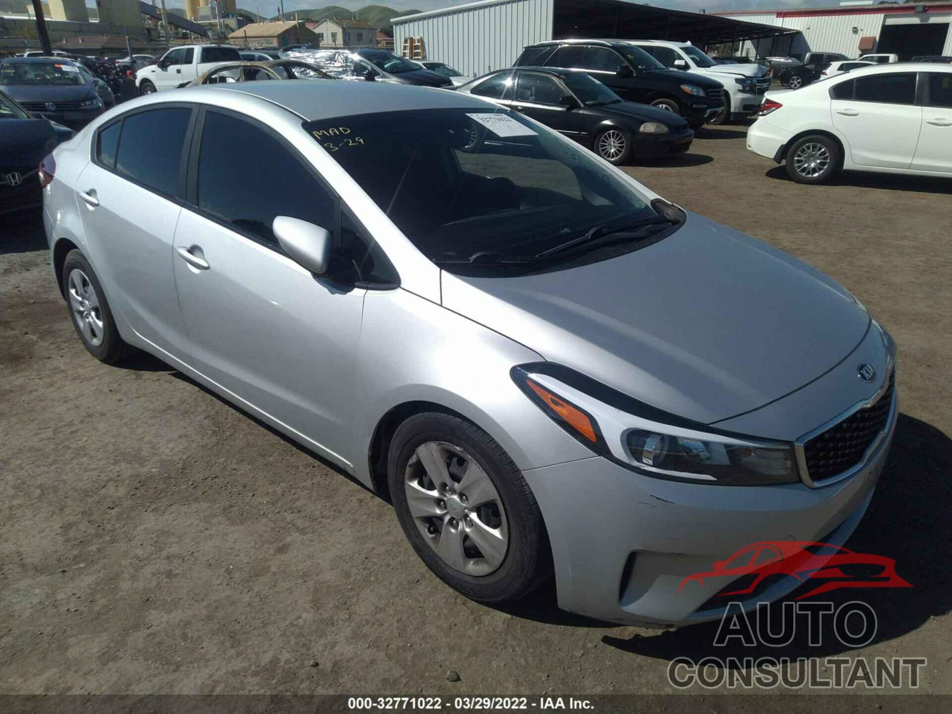 KIA FORTE 2018 - 3KPFK4A71JE218772