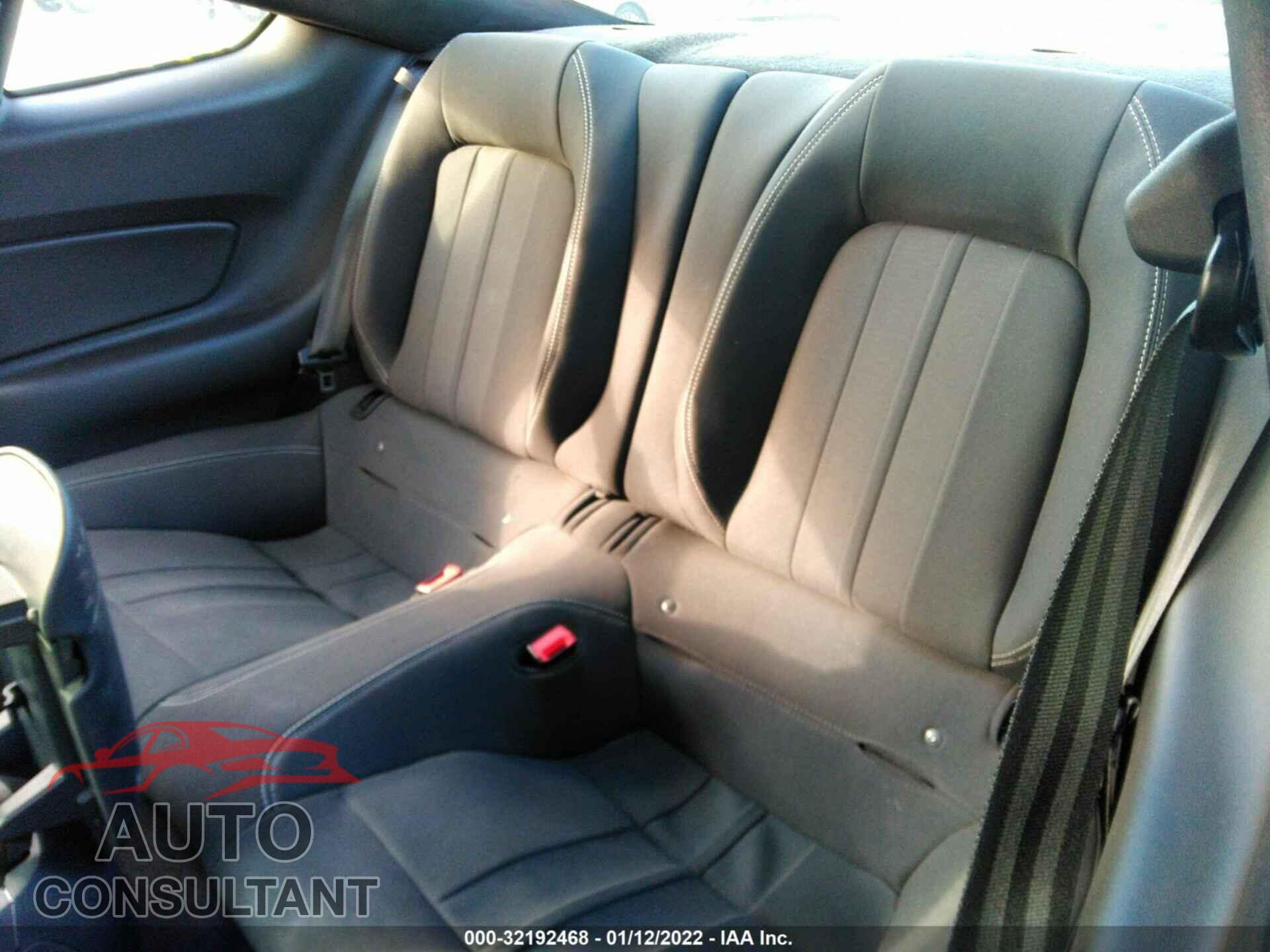 FORD MUSTANG 2018 - 1FA6P8TH0J5176790