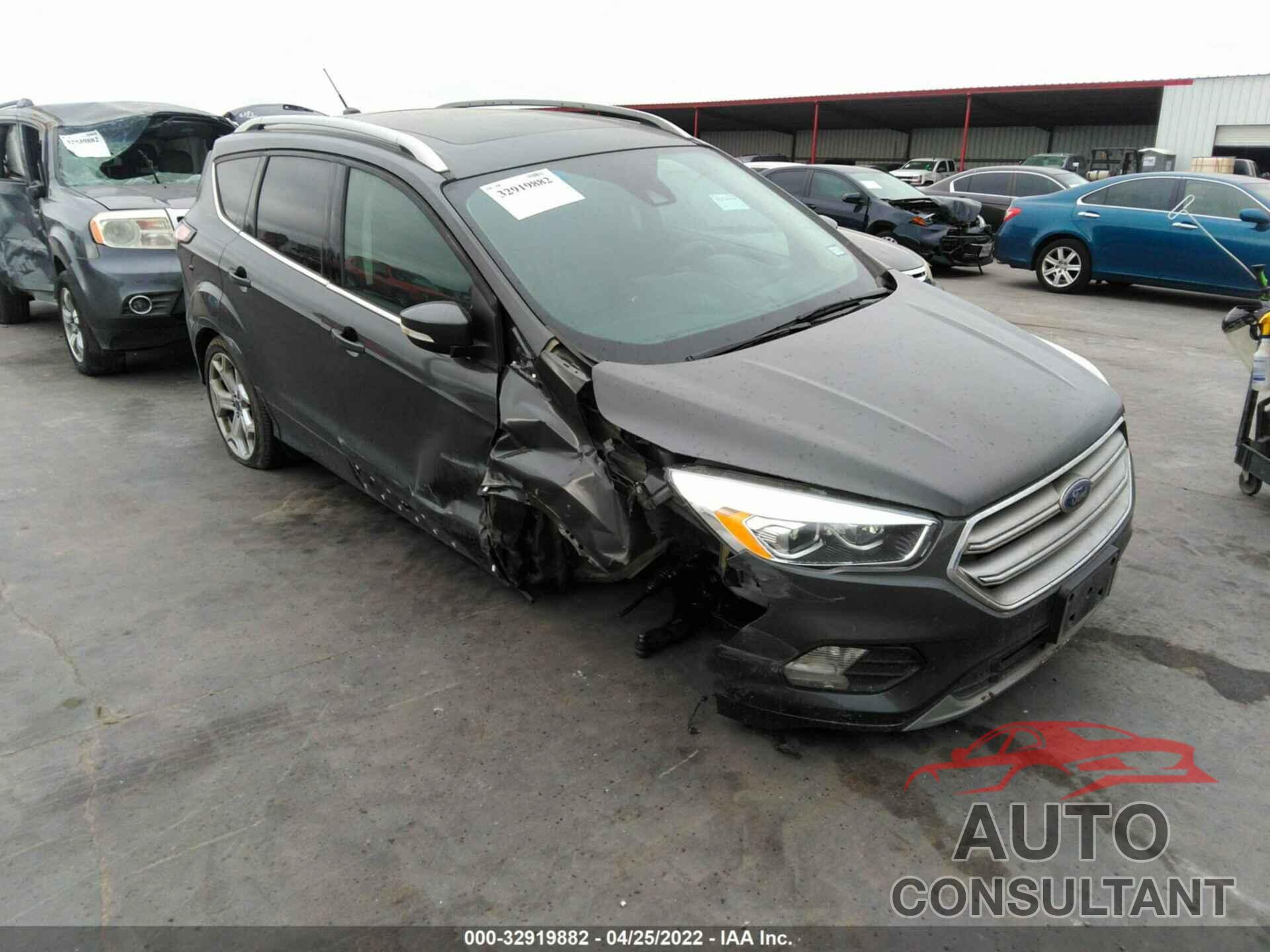 FORD ESCAPE 2017 - 1FMCU0J9XHUE35381