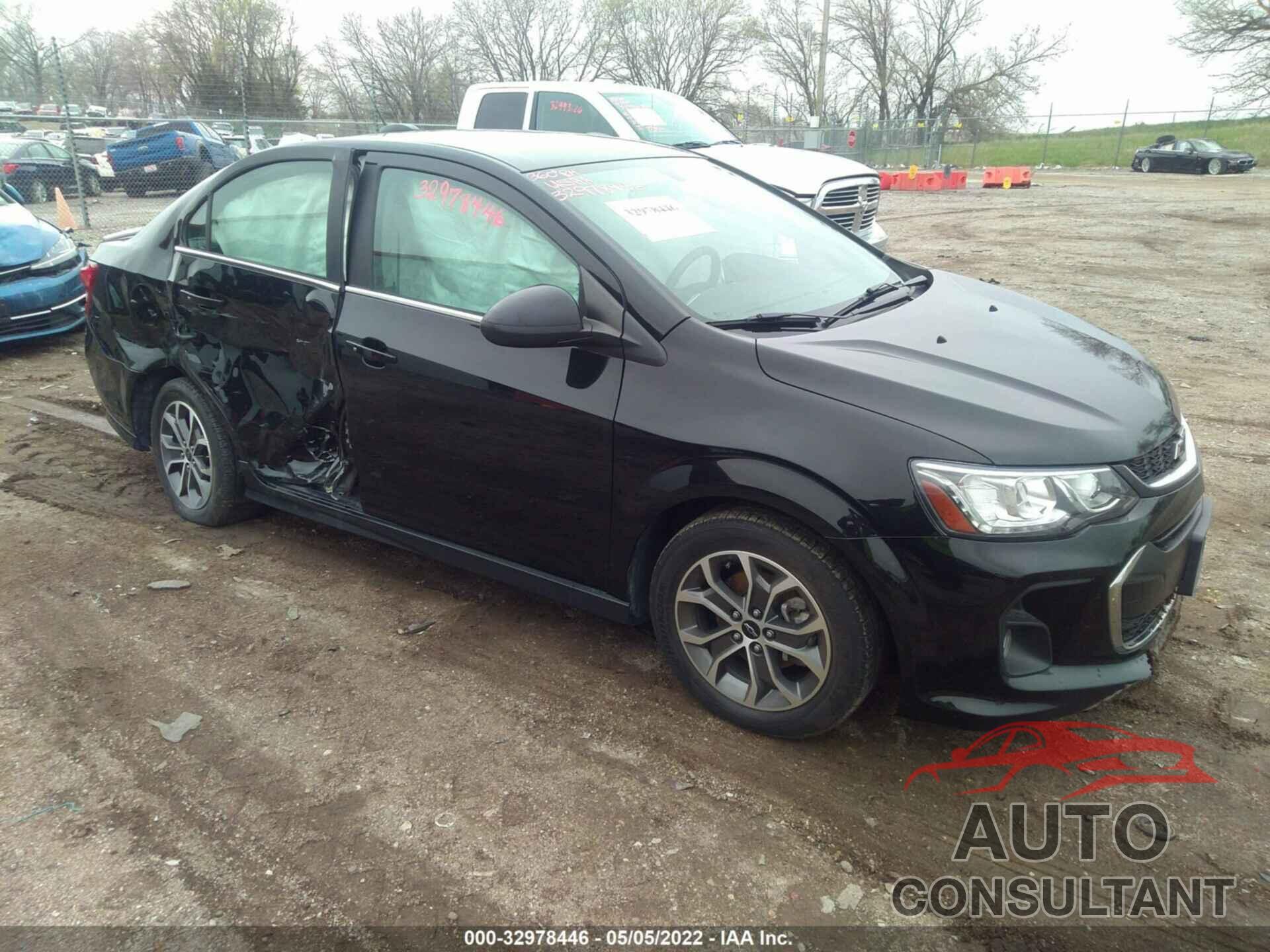 CHEVROLET SONIC 2018 - 1G1JD5SH8J4126747