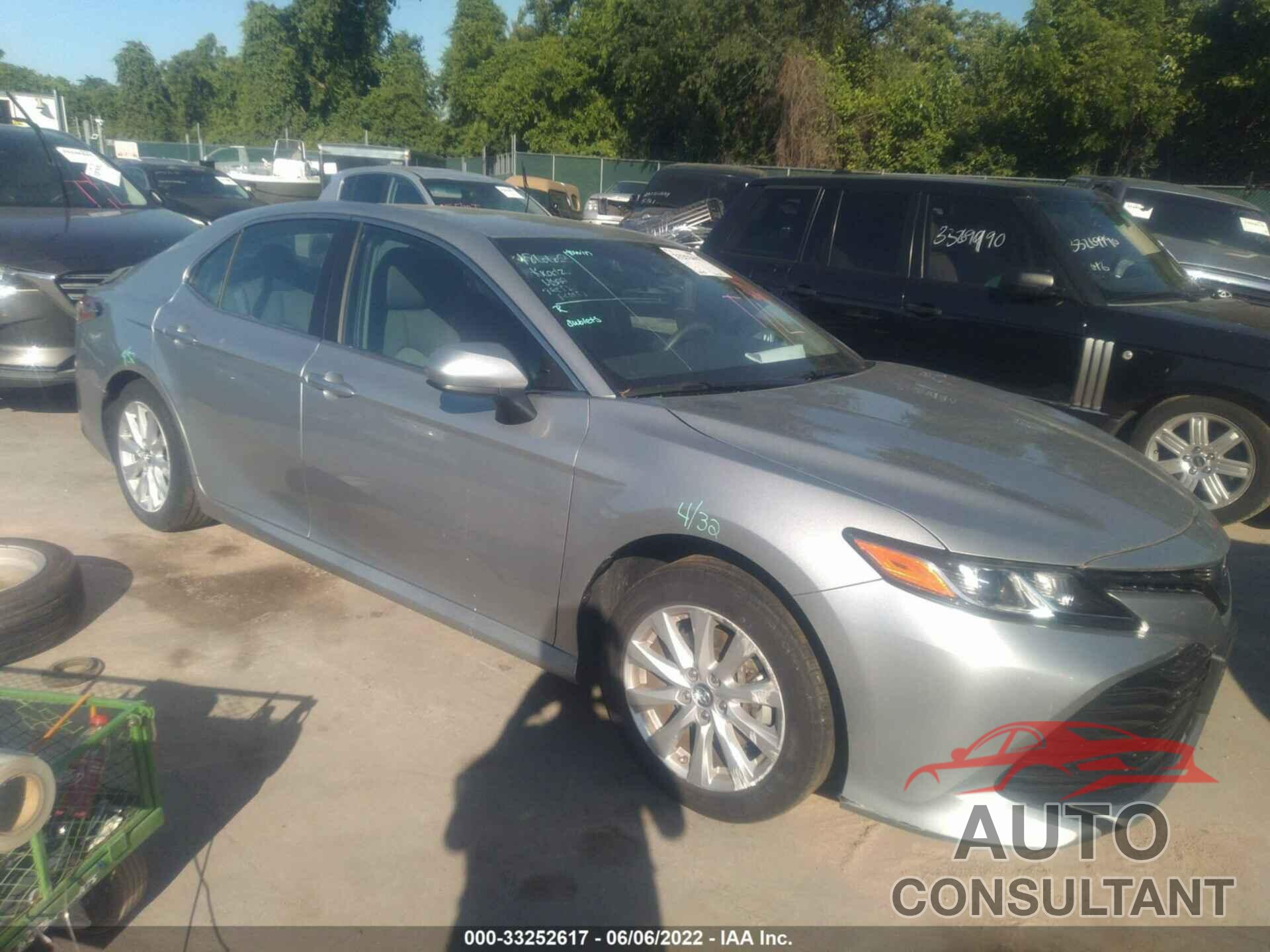 TOYOTA CAMRY 2018 - 4T1B11HK1JU620542