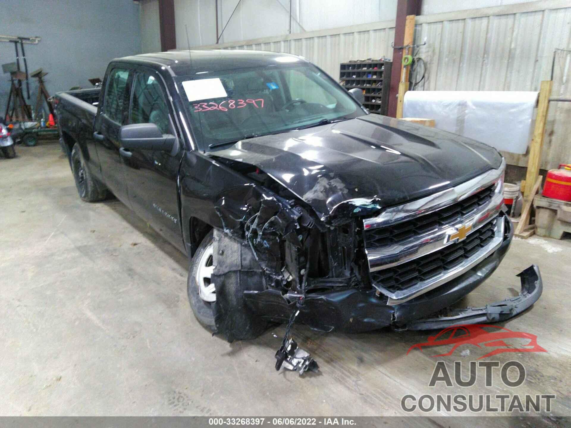 CHEVROLET SILVERADO 1500 2018 - 1GCVKNEC2JZ323091