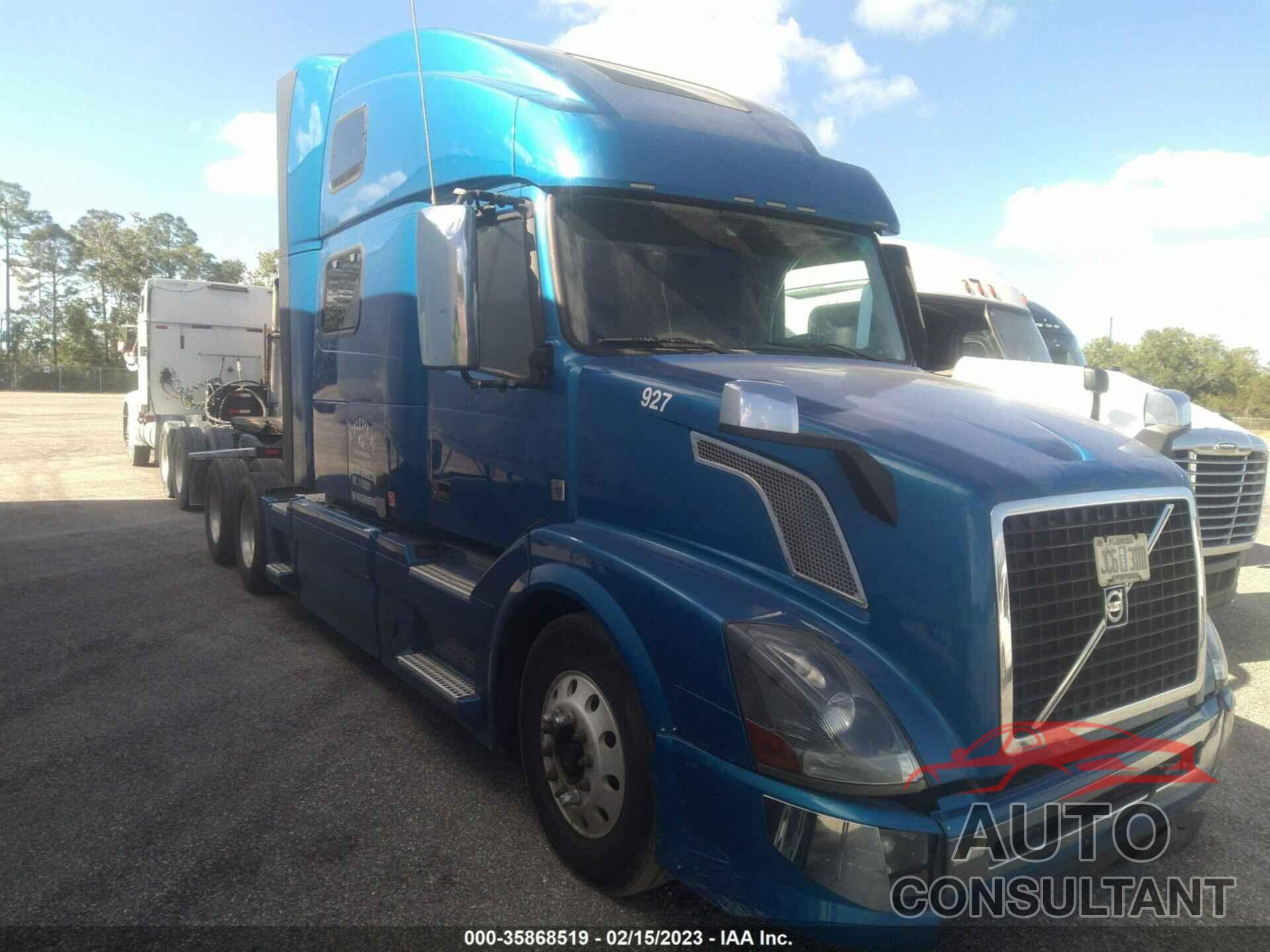 VOLVO VN 2016 - 4V4NC9EH9GN954635