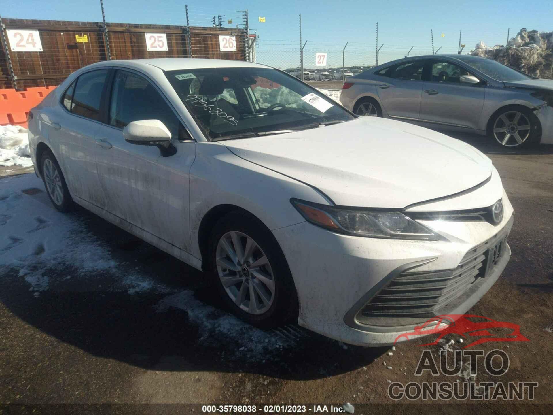 TOYOTA CAMRY 2021 - 4T1C11AK1MU594009