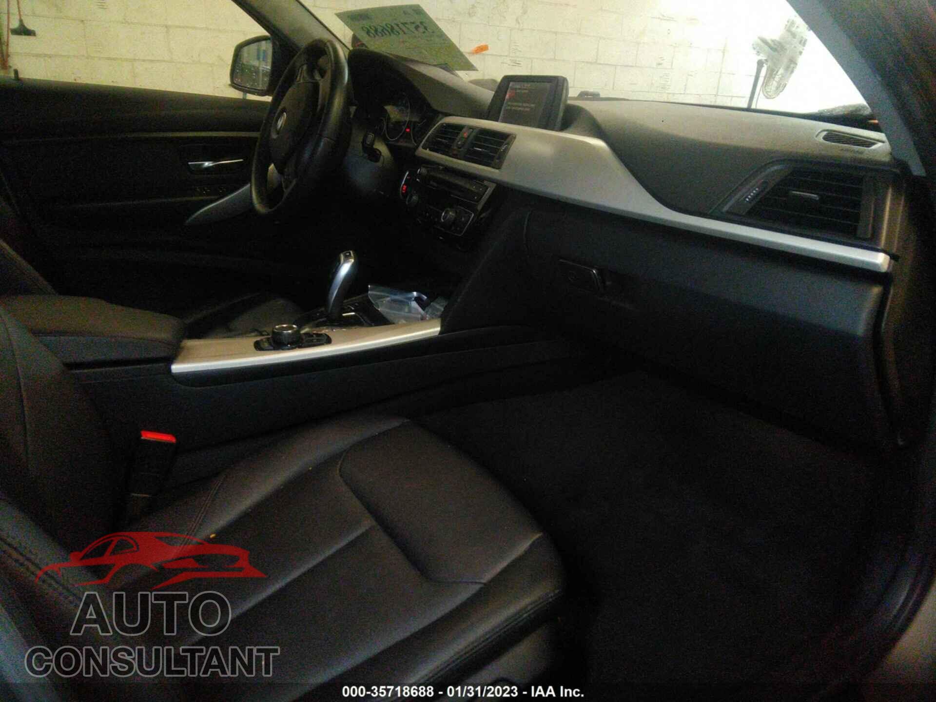 BMW 3 SERIES 2016 - WBA8E5G59GNU20336