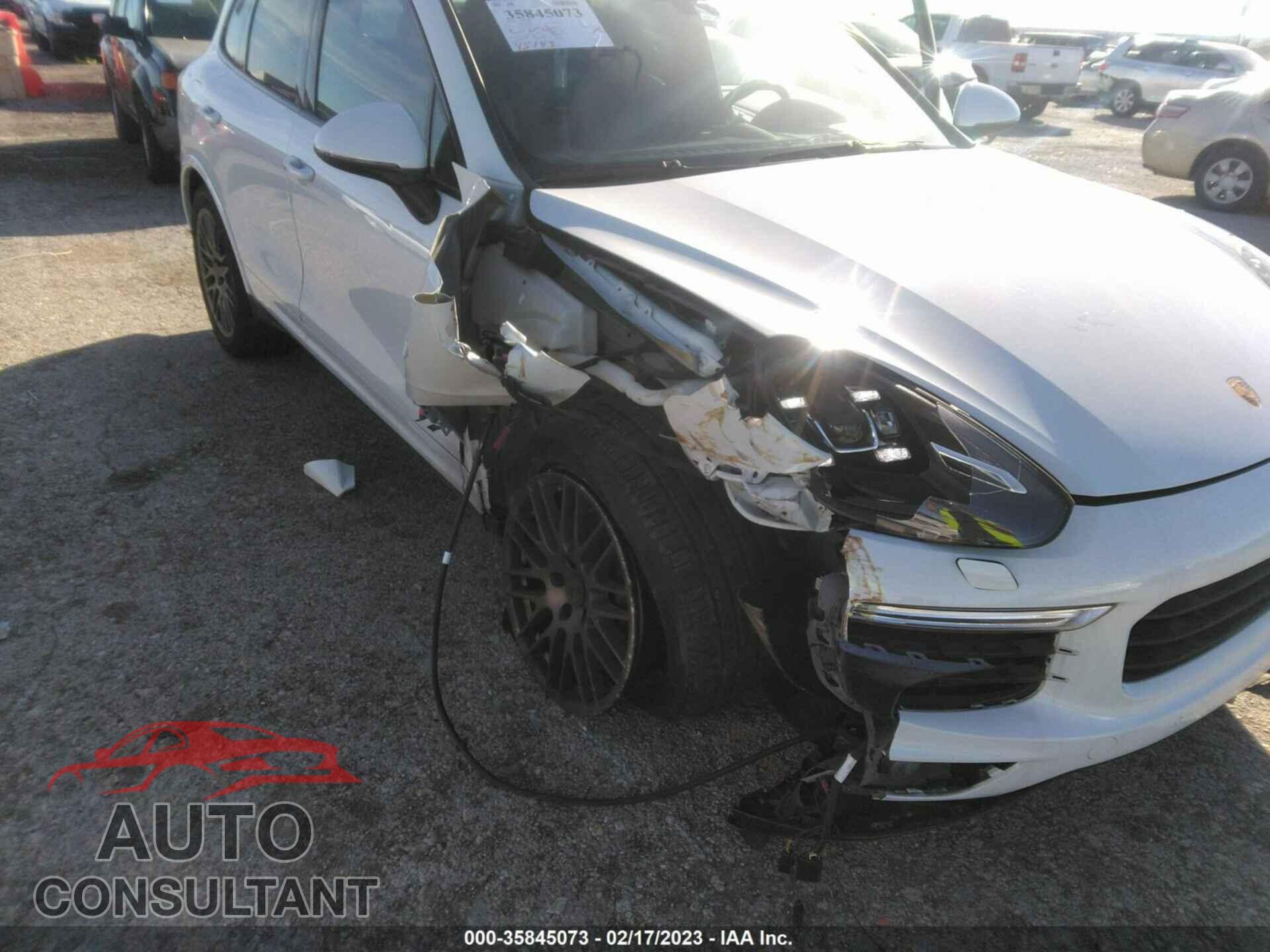 PORSCHE CAYENNE 2017 - WP1AA2A21HKA81067