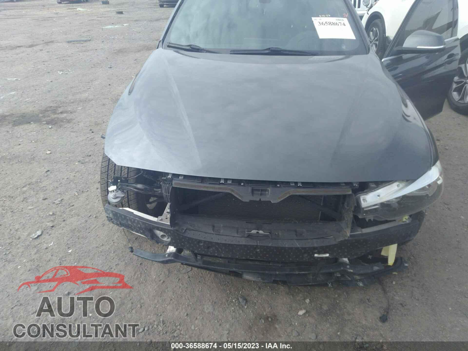 BMW 3 SERIES 2017 - WBA8B9C58HK884792