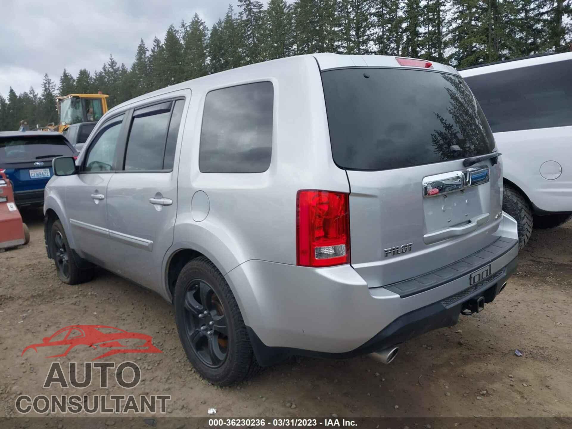 HONDA PILOT 2015 - 5FNYF4H53FB032105