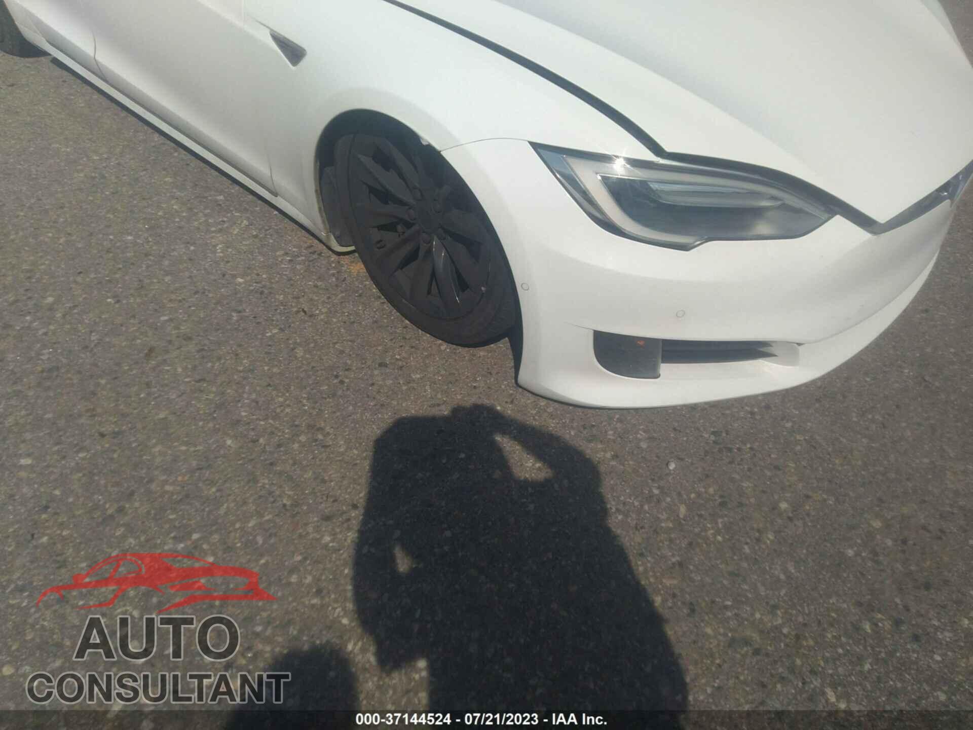 TESLA MODEL S 2016 - 5YJSA1E21GF151205