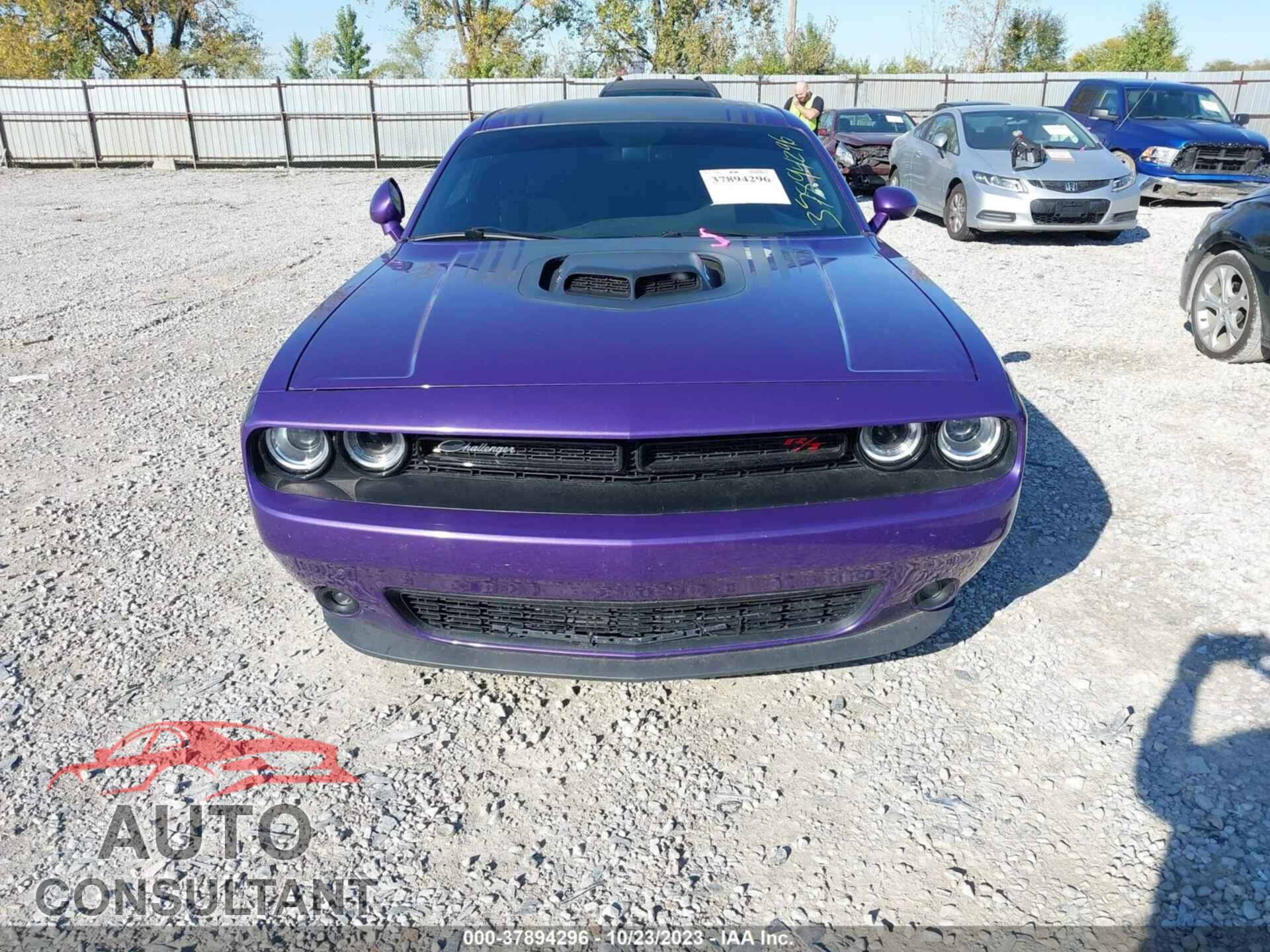 DODGE CHALLENGER 2018 - 2C3CDZBT5JH304875