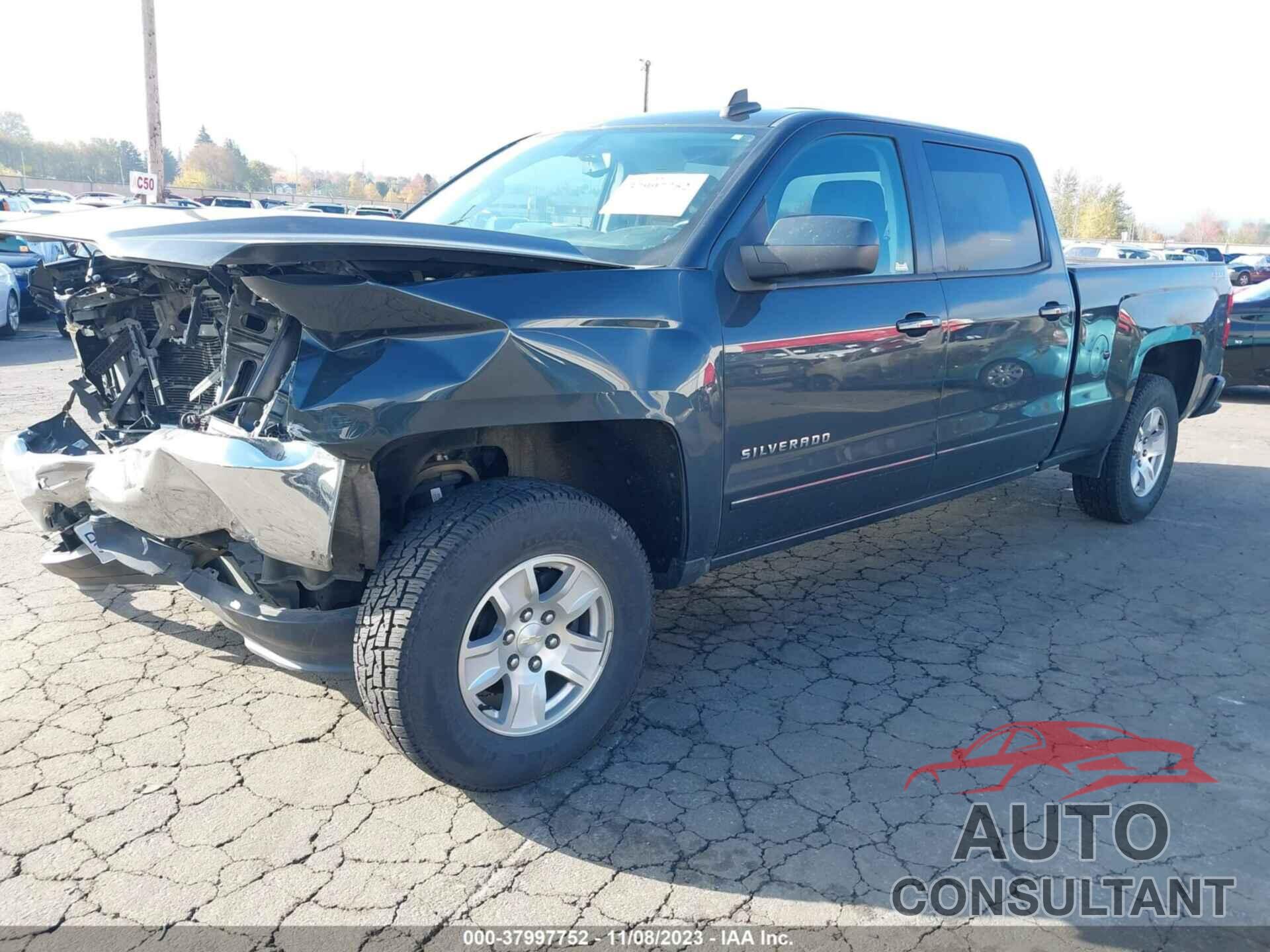 CHEVROLET SILVERADO 1500 2018 - 1GCUKREC3JF218421