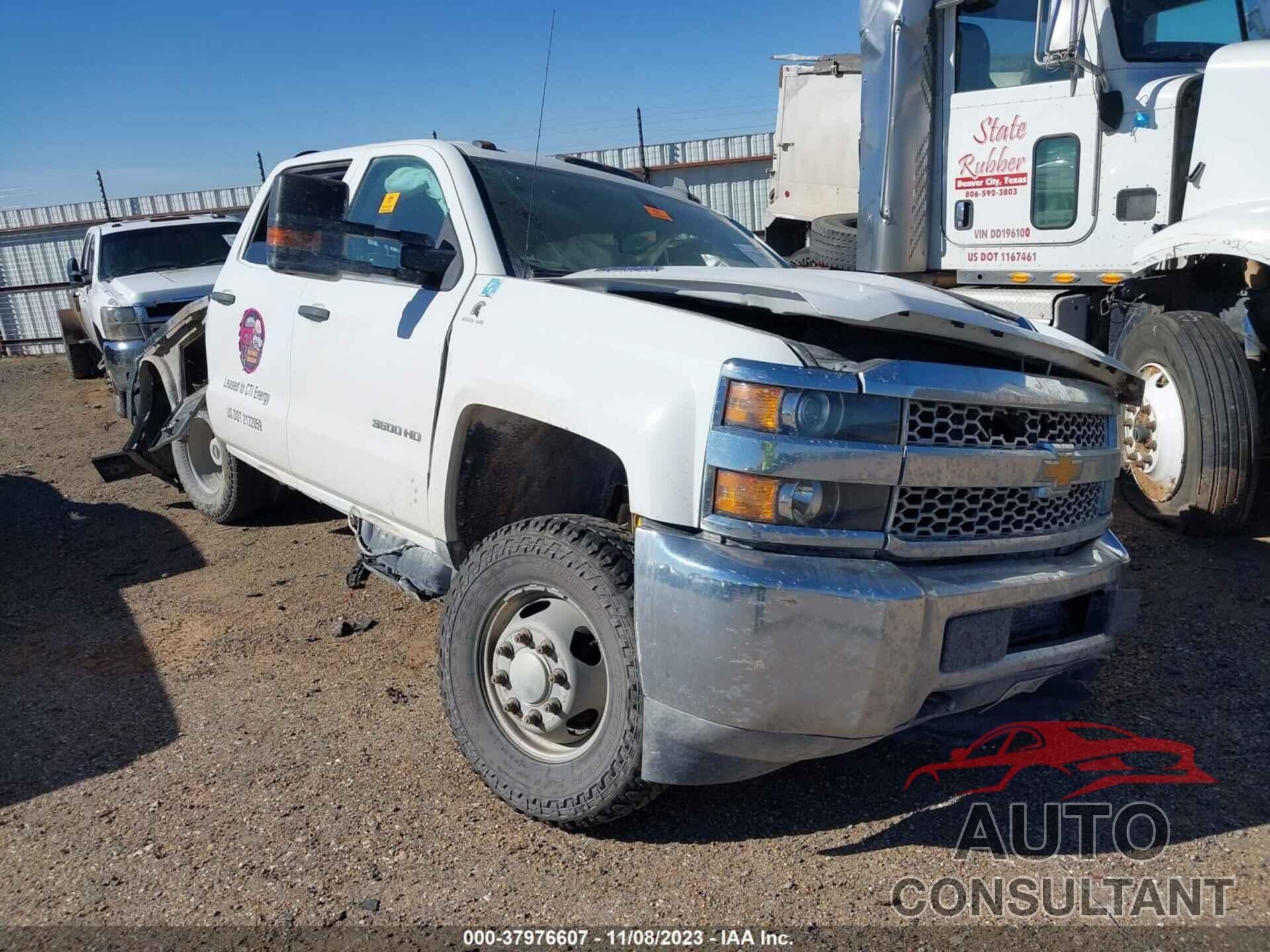 CHEVROLET SILVERADO 2019 - 1GC4KVEY2KF125606