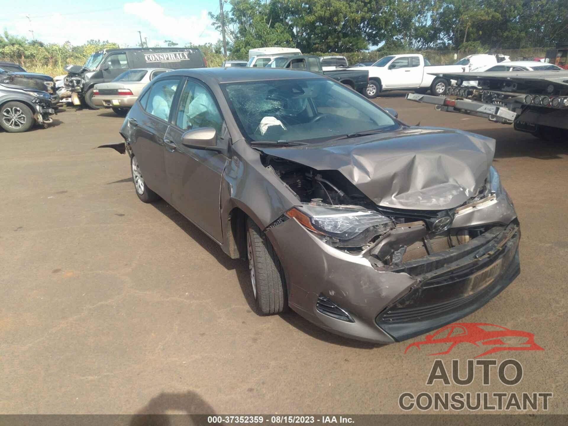 TOYOTA COROLLA 2018 - 5YFBURHE5JP775371