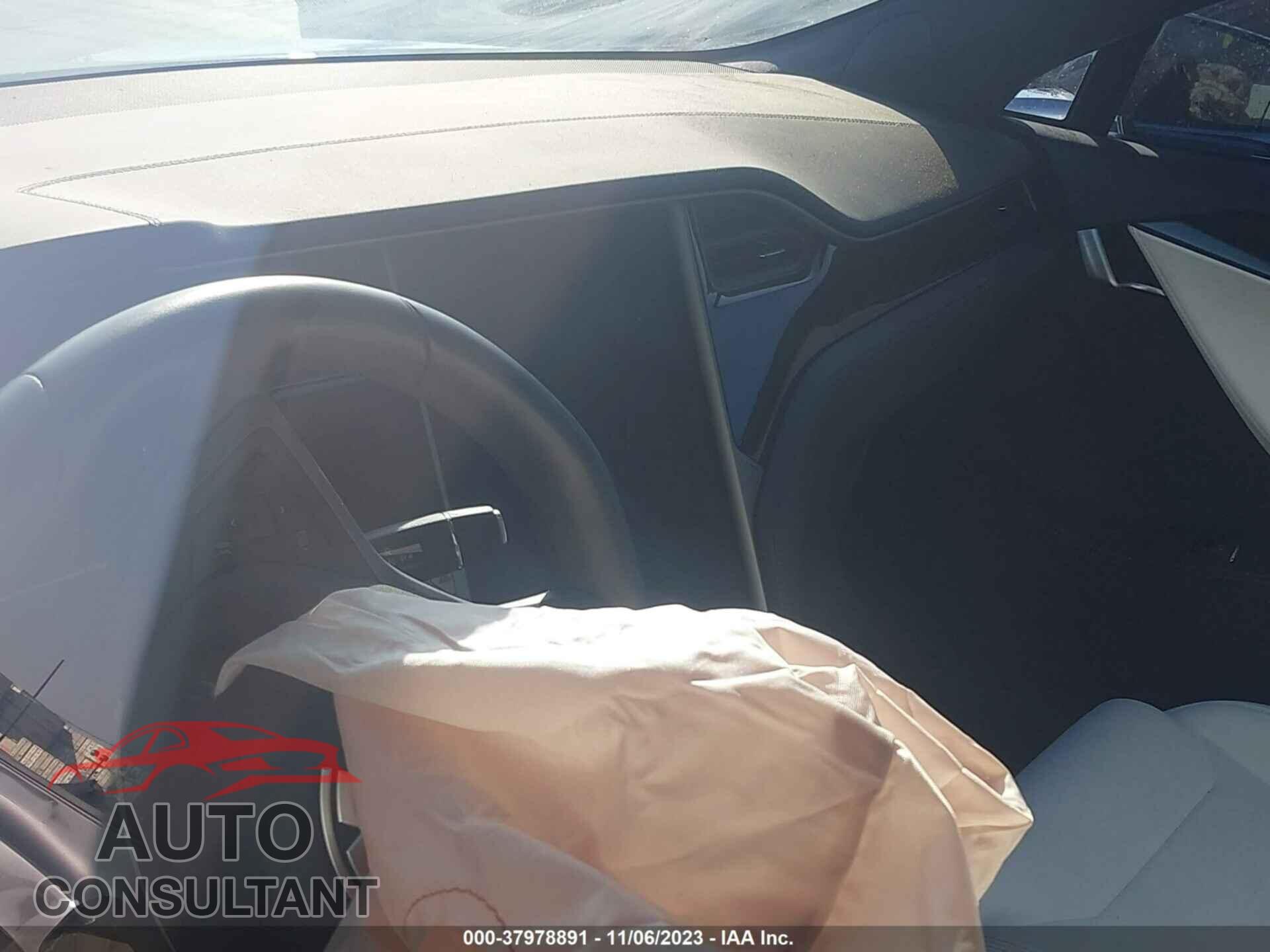 TESLA MODEL S 2018 - 5YJSA1E20JF260469