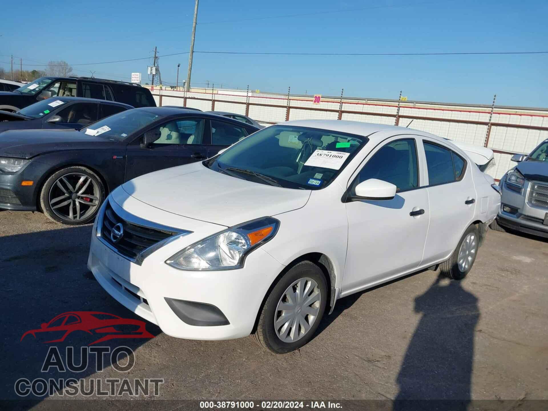 NISSAN VERSA 2017 - 3N1CN7AP3HL816740